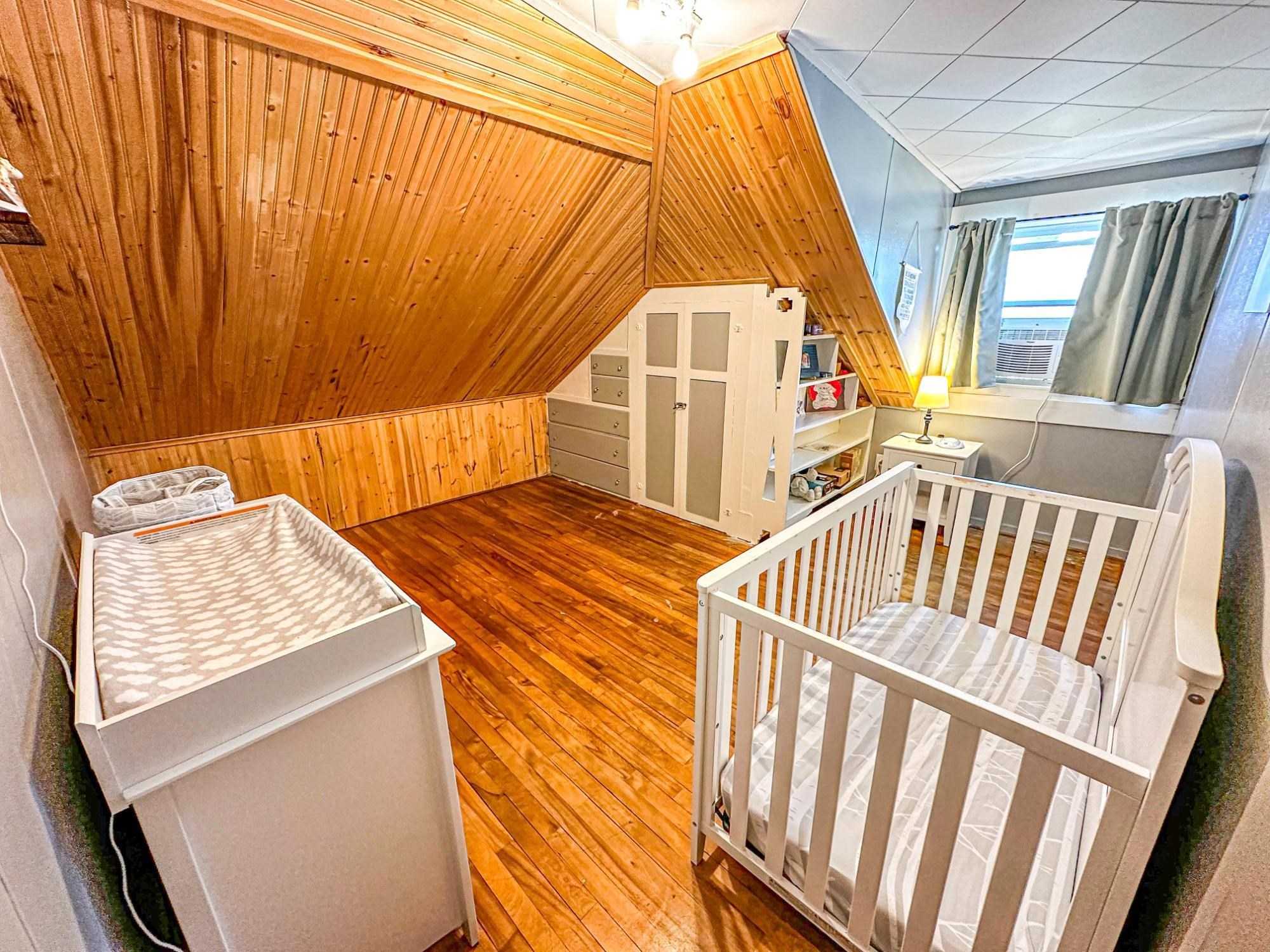 421 N 2ND AVENUE, Park Falls, Wisconsin 54552, 5 Bedrooms Bedrooms, ,2 BathroomsBathrooms,Residential,For Sale,421 N 2ND AVENUE,22601223