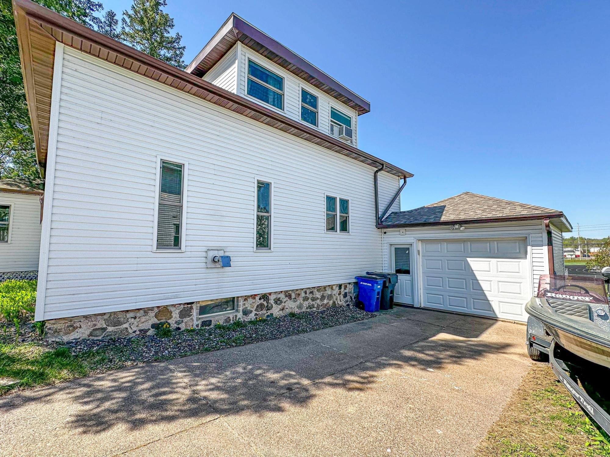 421 N 2ND AVENUE, Park Falls, Wisconsin 54552, 5 Bedrooms Bedrooms, ,2 BathroomsBathrooms,Residential,For Sale,421 N 2ND AVENUE,22601223