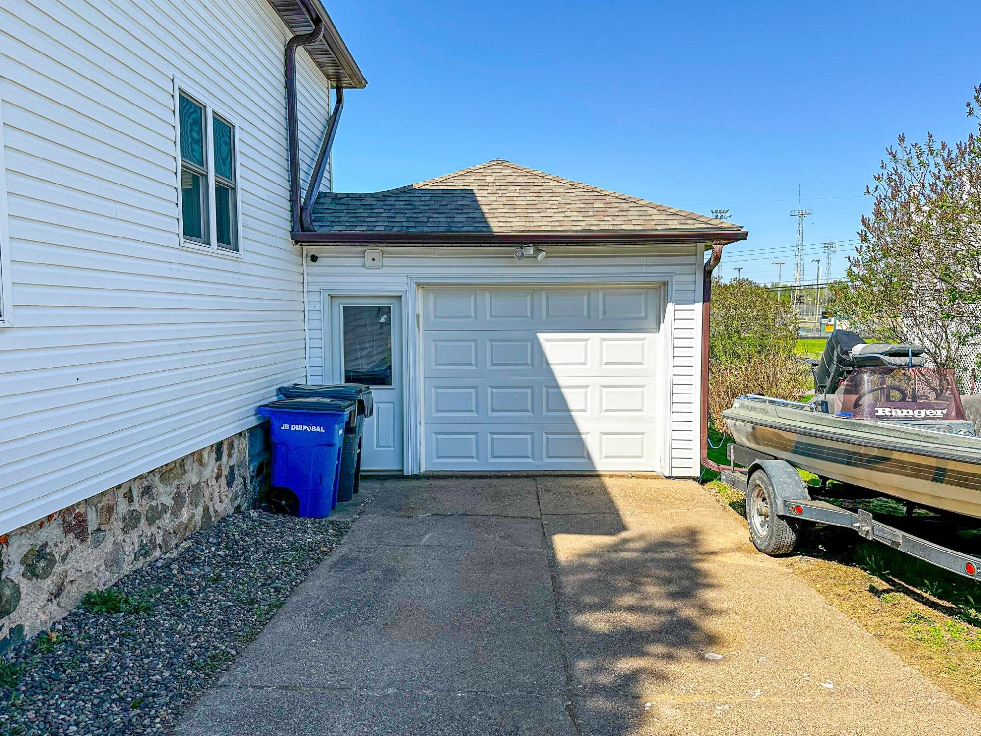 421 N 2ND AVENUE, Park Falls, Wisconsin 54552, 5 Bedrooms Bedrooms, ,2 BathroomsBathrooms,Residential,For Sale,421 N 2ND AVENUE,22601223