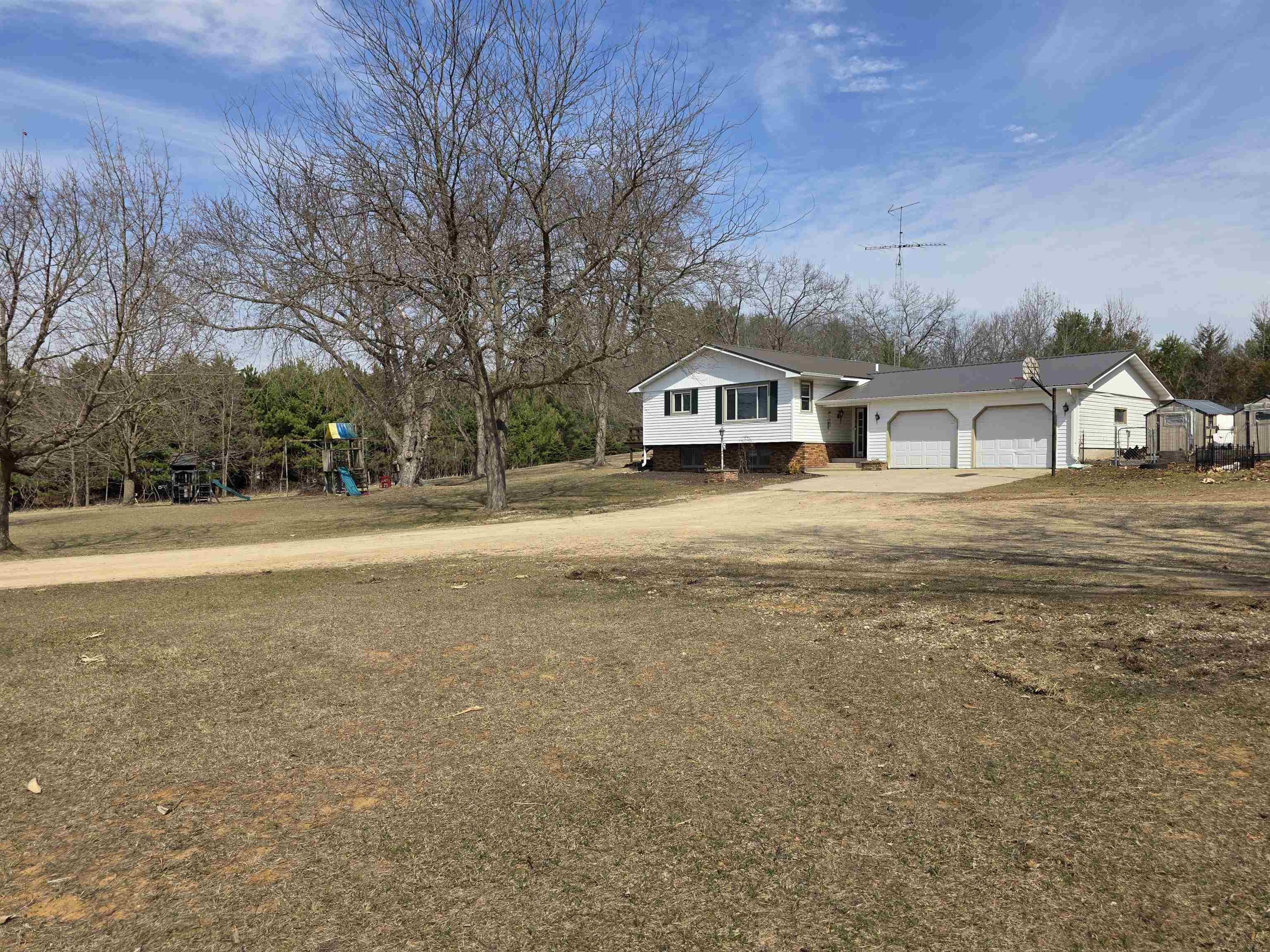 N3608 4TH DRIVE, Oxford, Wisconsin 53952, 3 Bedrooms Bedrooms, ,2 BathroomsBathrooms,Residential,For Sale,N3608 4TH DRIVE,22601228