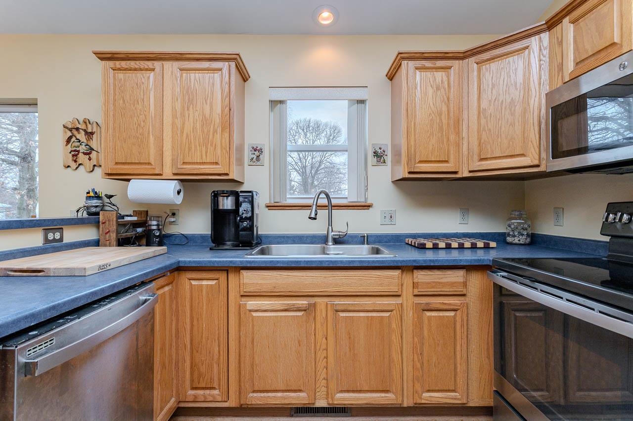 210 PEGGY LANE, Rothschild, Wisconsin 54474, 3 Bedrooms Bedrooms, ,3 BathroomsBathrooms,Residential,For Sale,210 PEGGY LANE,22601238