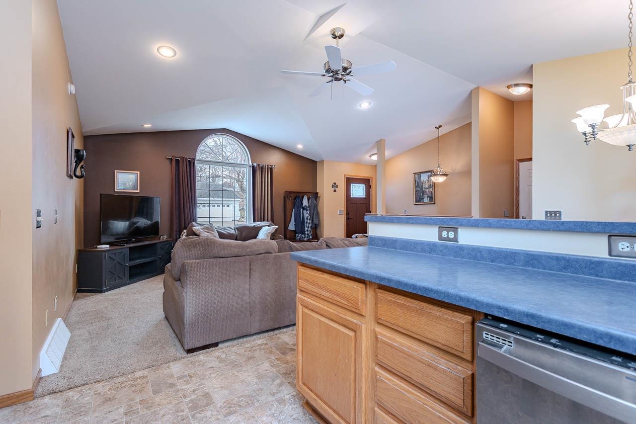 210 PEGGY LANE, Rothschild, Wisconsin 54474, 3 Bedrooms Bedrooms, ,3 BathroomsBathrooms,Residential,For Sale,210 PEGGY LANE,22601238