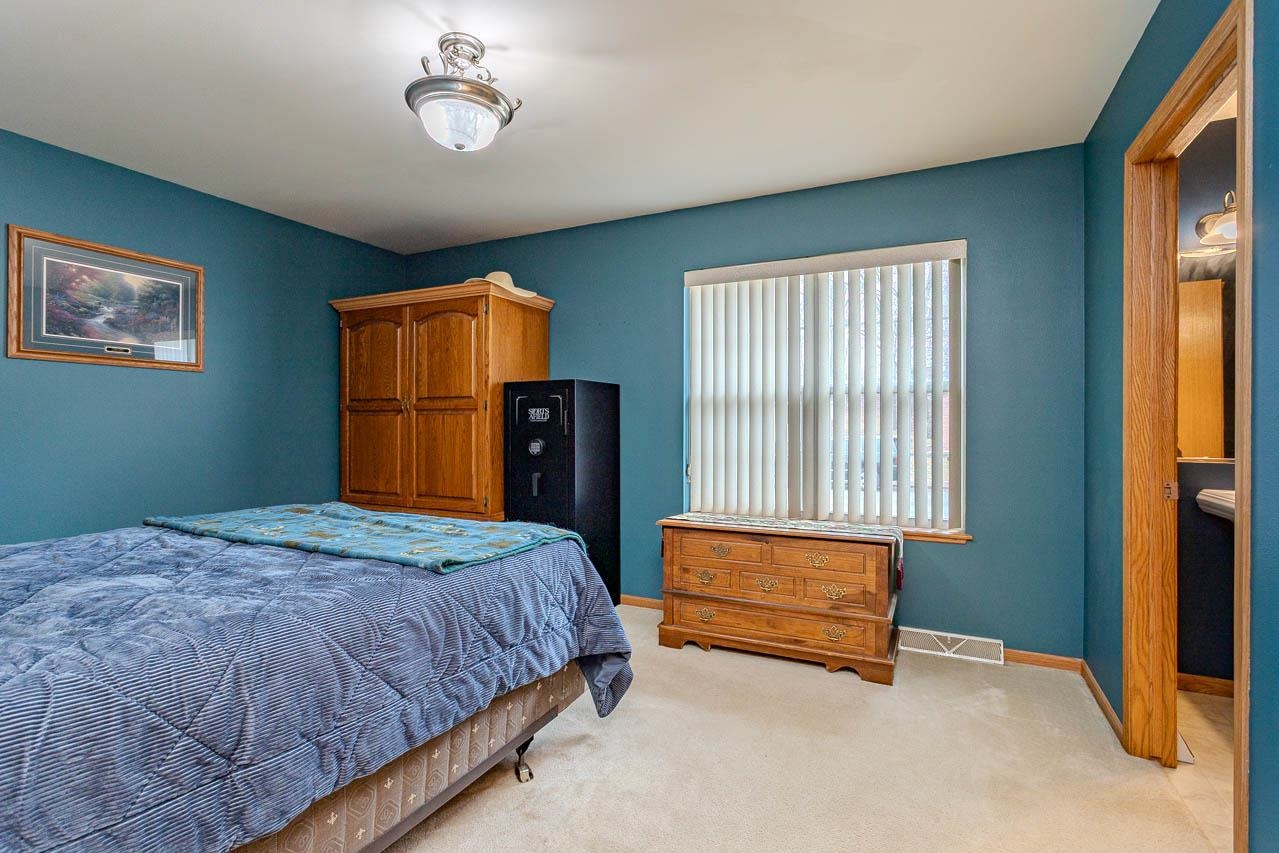210 PEGGY LANE, Rothschild, Wisconsin 54474, 3 Bedrooms Bedrooms, ,3 BathroomsBathrooms,Residential,For Sale,210 PEGGY LANE,22601238