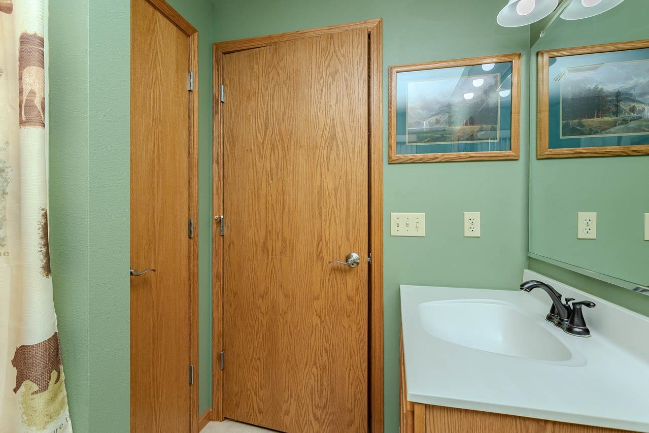 210 PEGGY LANE, Rothschild, Wisconsin 54474, 3 Bedrooms Bedrooms, ,3 BathroomsBathrooms,Residential,For Sale,210 PEGGY LANE,22601238