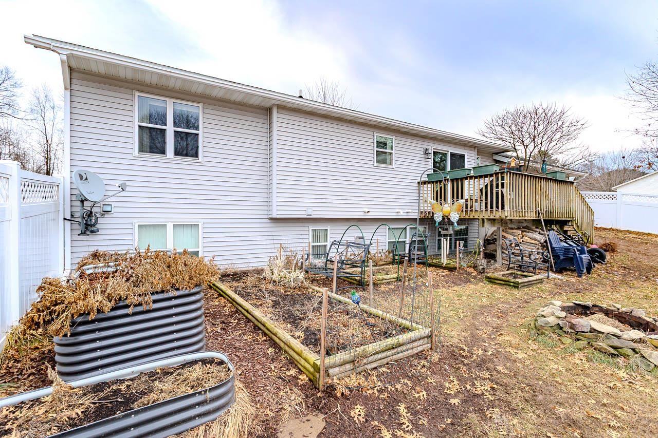 210 PEGGY LANE, Rothschild, Wisconsin 54474, 3 Bedrooms Bedrooms, ,3 BathroomsBathrooms,Residential,For Sale,210 PEGGY LANE,22601238