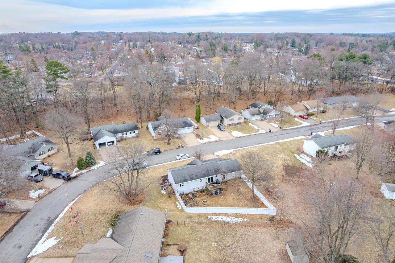 210 PEGGY LANE, Rothschild, Wisconsin 54474, 3 Bedrooms Bedrooms, ,3 BathroomsBathrooms,Residential,For Sale,210 PEGGY LANE,22601238