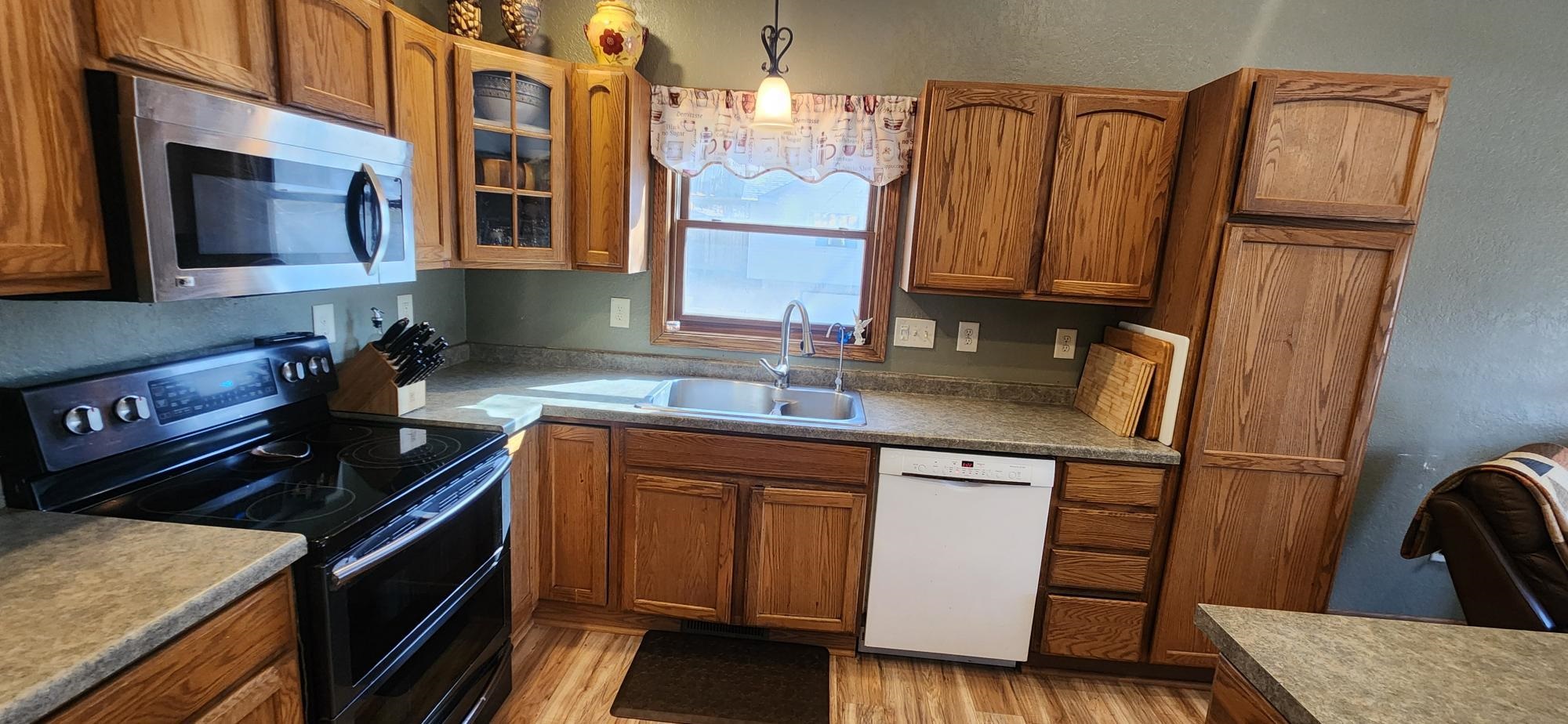 1606 MEADOWVIEW ROAD, Wausau, Wisconsin 54403, 3 Bedrooms Bedrooms, ,3 BathroomsBathrooms,Residential,For Sale,1606 MEADOWVIEW ROAD,22601239