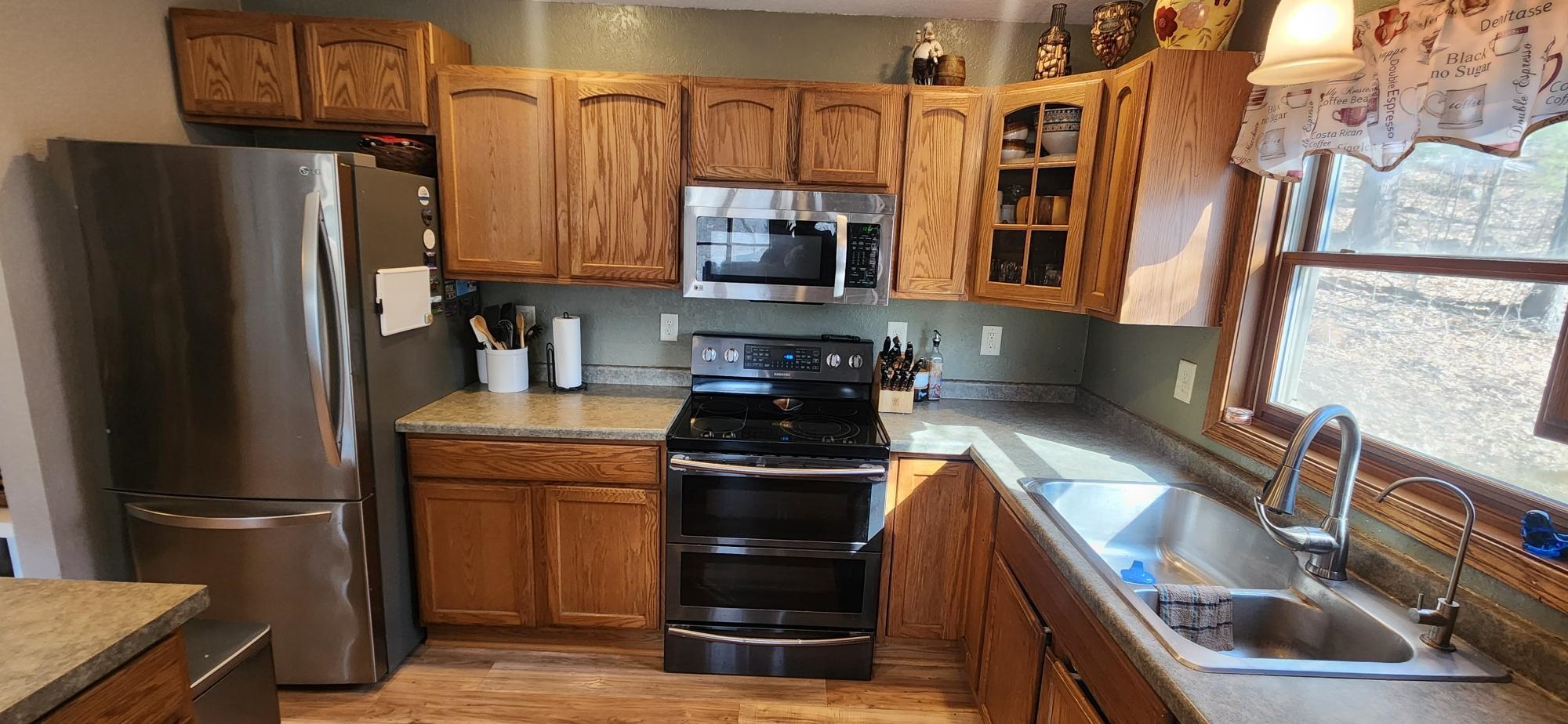 1606 MEADOWVIEW ROAD, Wausau, Wisconsin 54403, 3 Bedrooms Bedrooms, ,3 BathroomsBathrooms,Residential,For Sale,1606 MEADOWVIEW ROAD,22601239