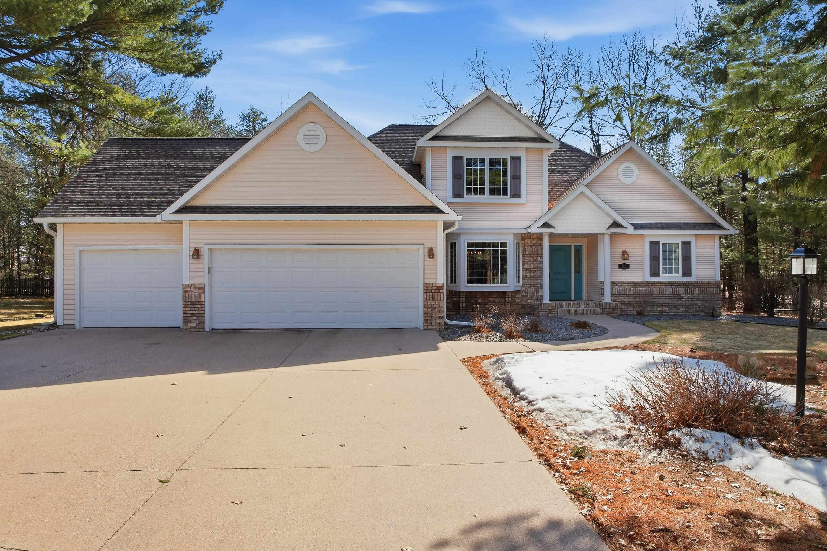 3241 PARKWOOD DRIVE, Stevens Point, Wisconsin 54481, 3 Bedrooms Bedrooms, ,2 BathroomsBathrooms,Residential,For Sale,3241 PARKWOOD DRIVE,22601244