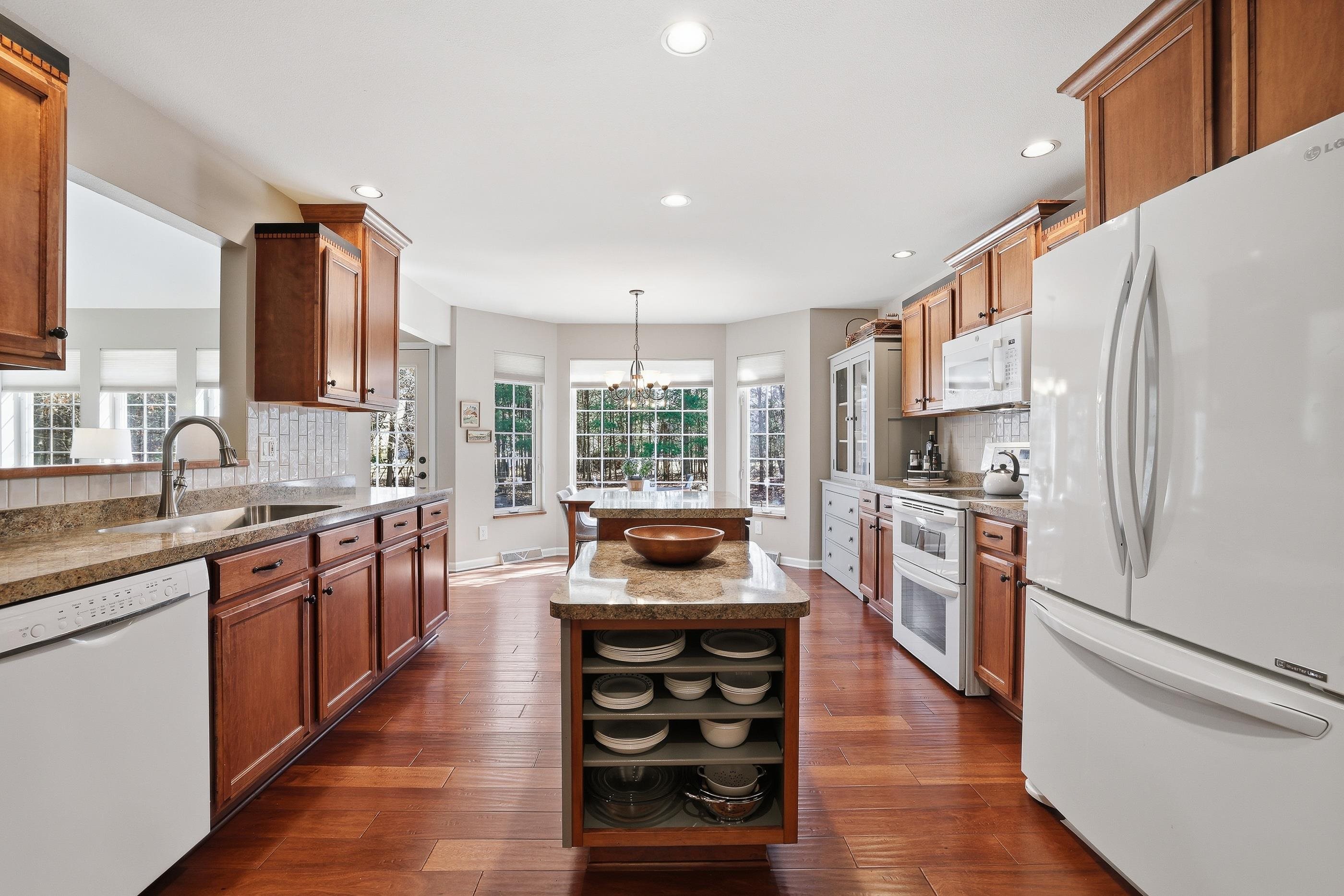 3241 PARKWOOD DRIVE, Stevens Point, Wisconsin 54481, 3 Bedrooms Bedrooms, ,2 BathroomsBathrooms,Residential,For Sale,3241 PARKWOOD DRIVE,22601244