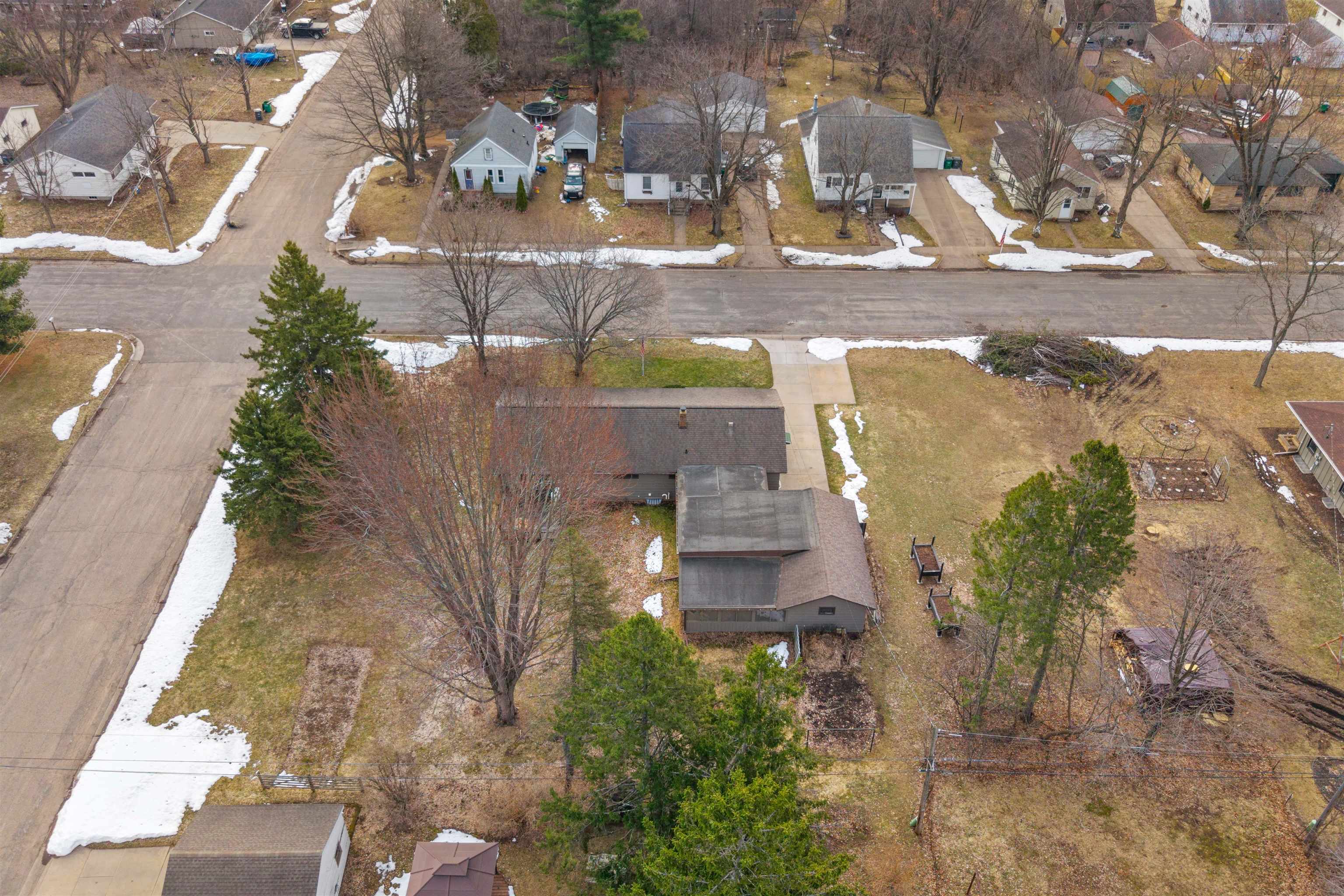 1761 2ND STREET NORTH, Wisconsin Rapids, Wisconsin 54494, 4 Bedrooms Bedrooms, ,3 BathroomsBathrooms,Residential,For Sale,1761 2ND STREET NORTH,22601245