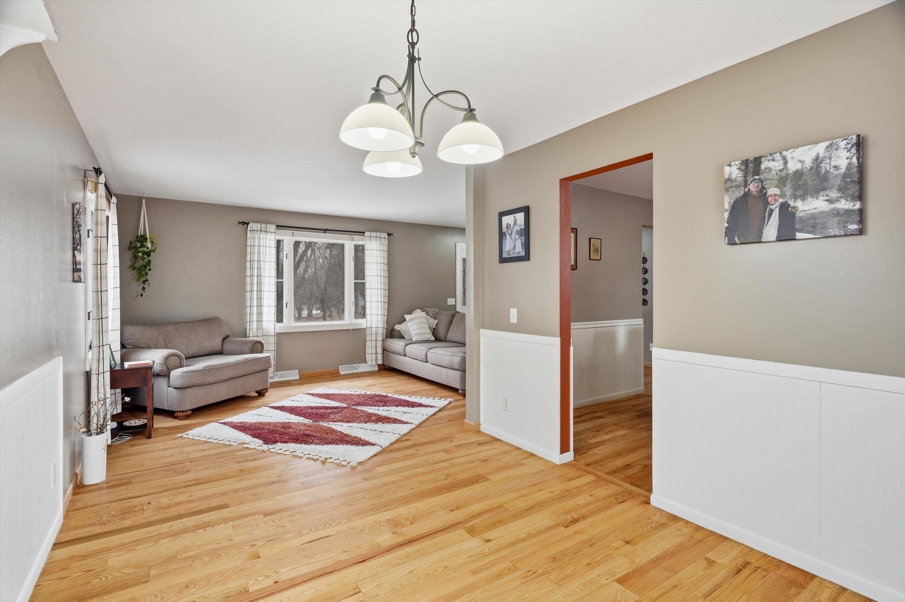 1611 N BROADWAY AVENUE, Marshfield, Wisconsin 54449, 4 Bedrooms Bedrooms, ,2 BathroomsBathrooms,Residential,For Sale,1611 N BROADWAY AVENUE,22601246