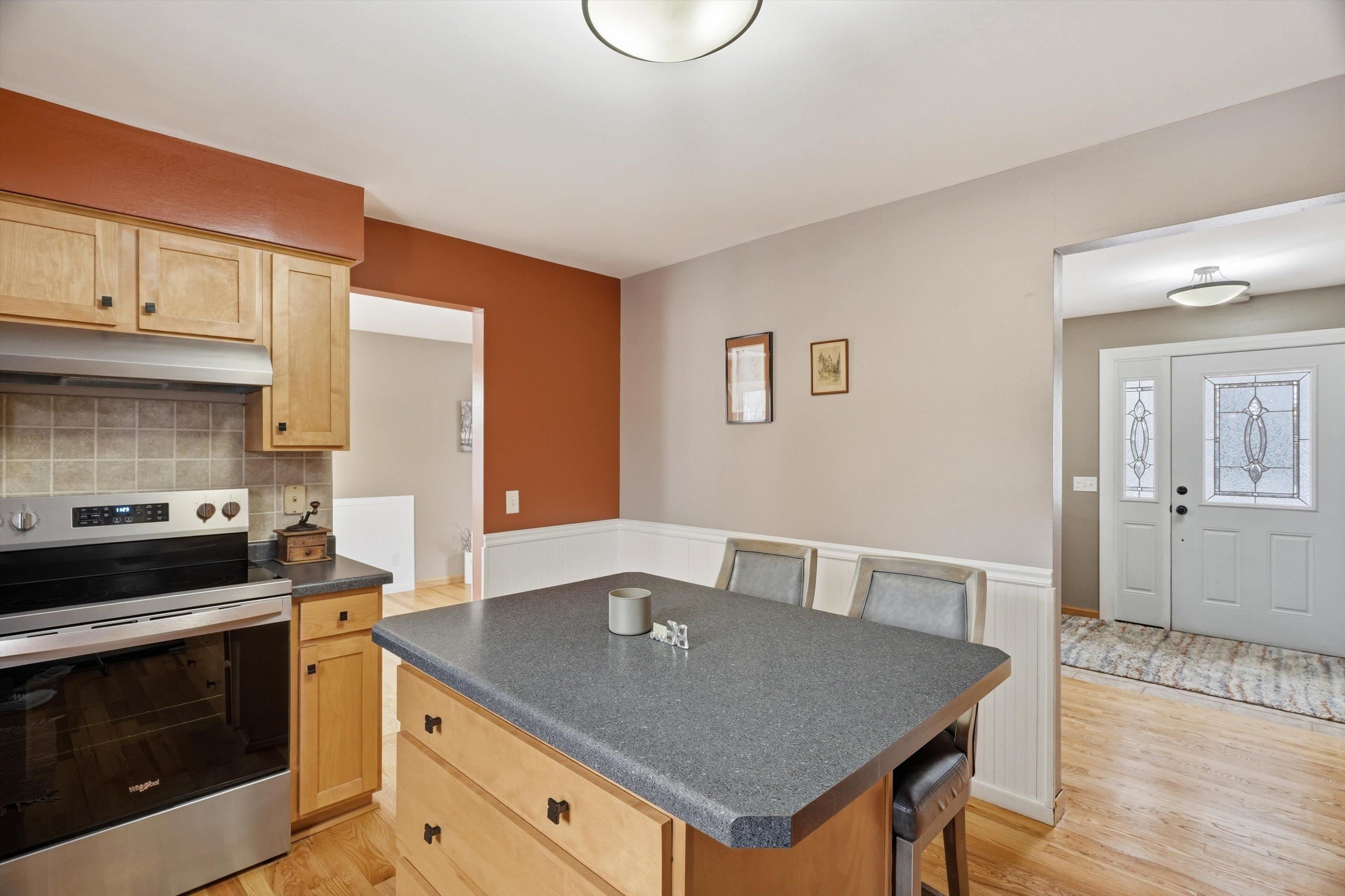 1611 N BROADWAY AVENUE, Marshfield, Wisconsin 54449, 4 Bedrooms Bedrooms, ,2 BathroomsBathrooms,Residential,For Sale,1611 N BROADWAY AVENUE,22601246