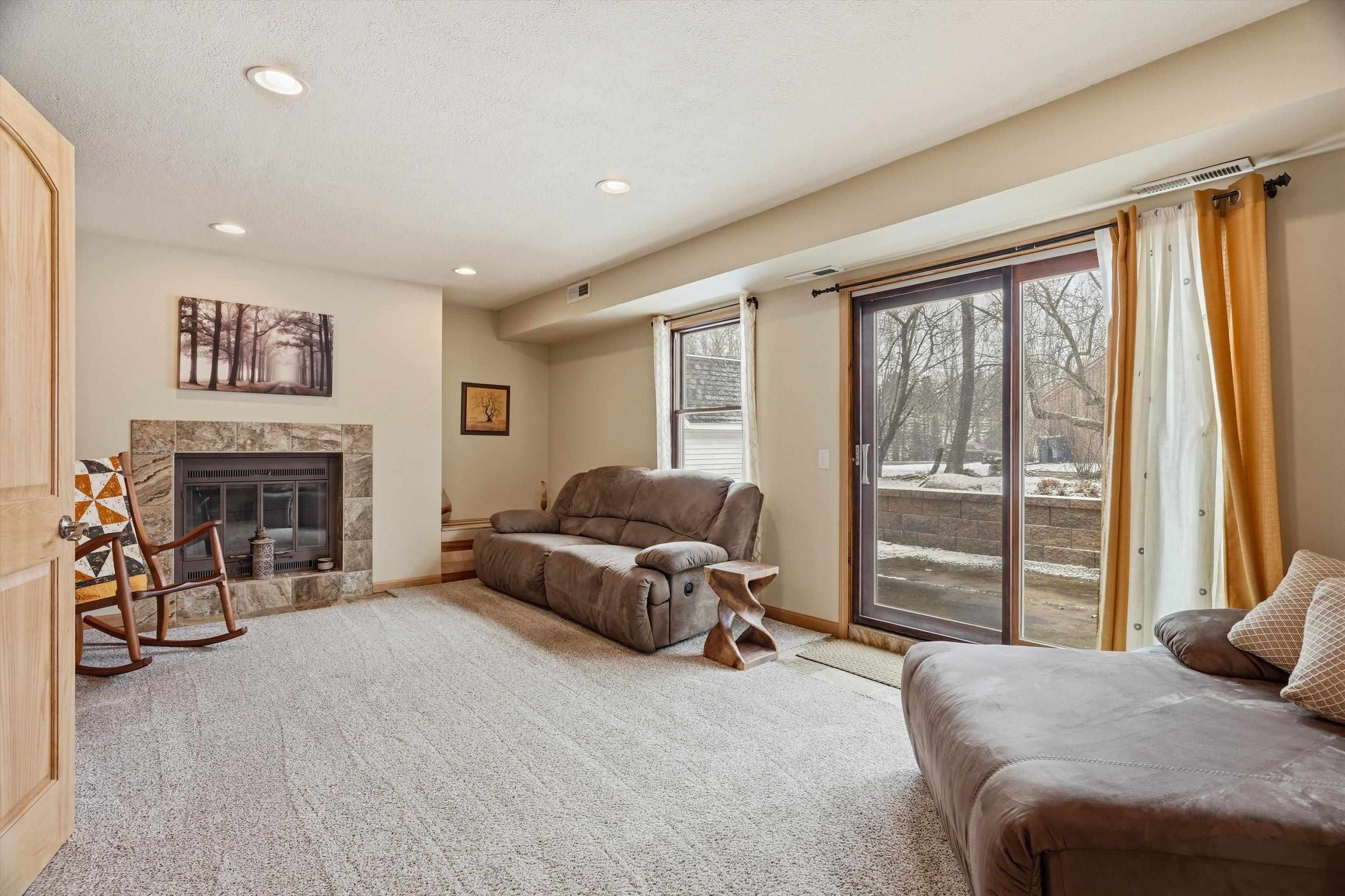 1611 N BROADWAY AVENUE, Marshfield, Wisconsin 54449, 4 Bedrooms Bedrooms, ,2 BathroomsBathrooms,Residential,For Sale,1611 N BROADWAY AVENUE,22601246