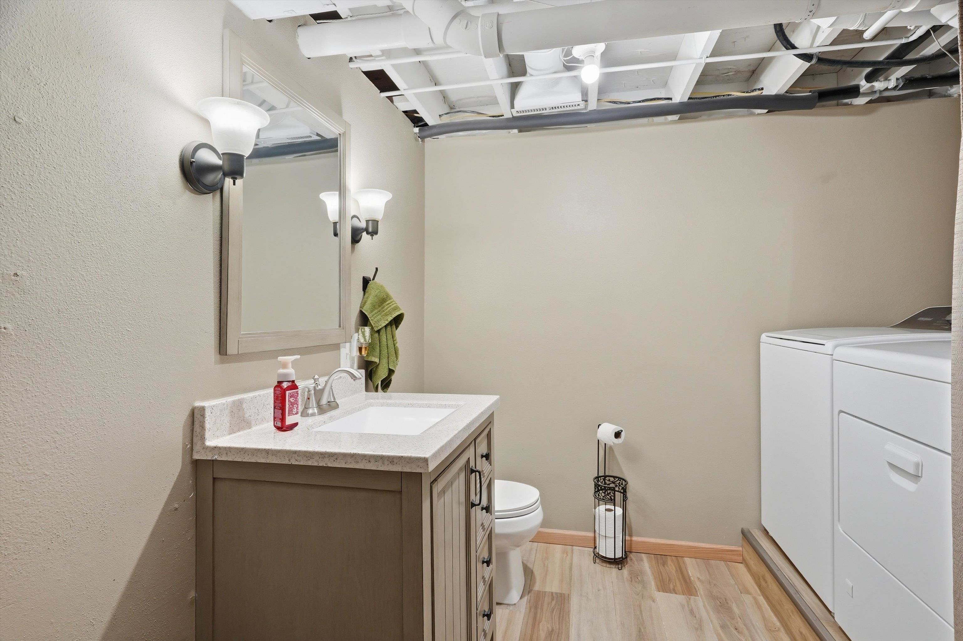 1611 N BROADWAY AVENUE, Marshfield, Wisconsin 54449, 4 Bedrooms Bedrooms, ,2 BathroomsBathrooms,Residential,For Sale,1611 N BROADWAY AVENUE,22601246