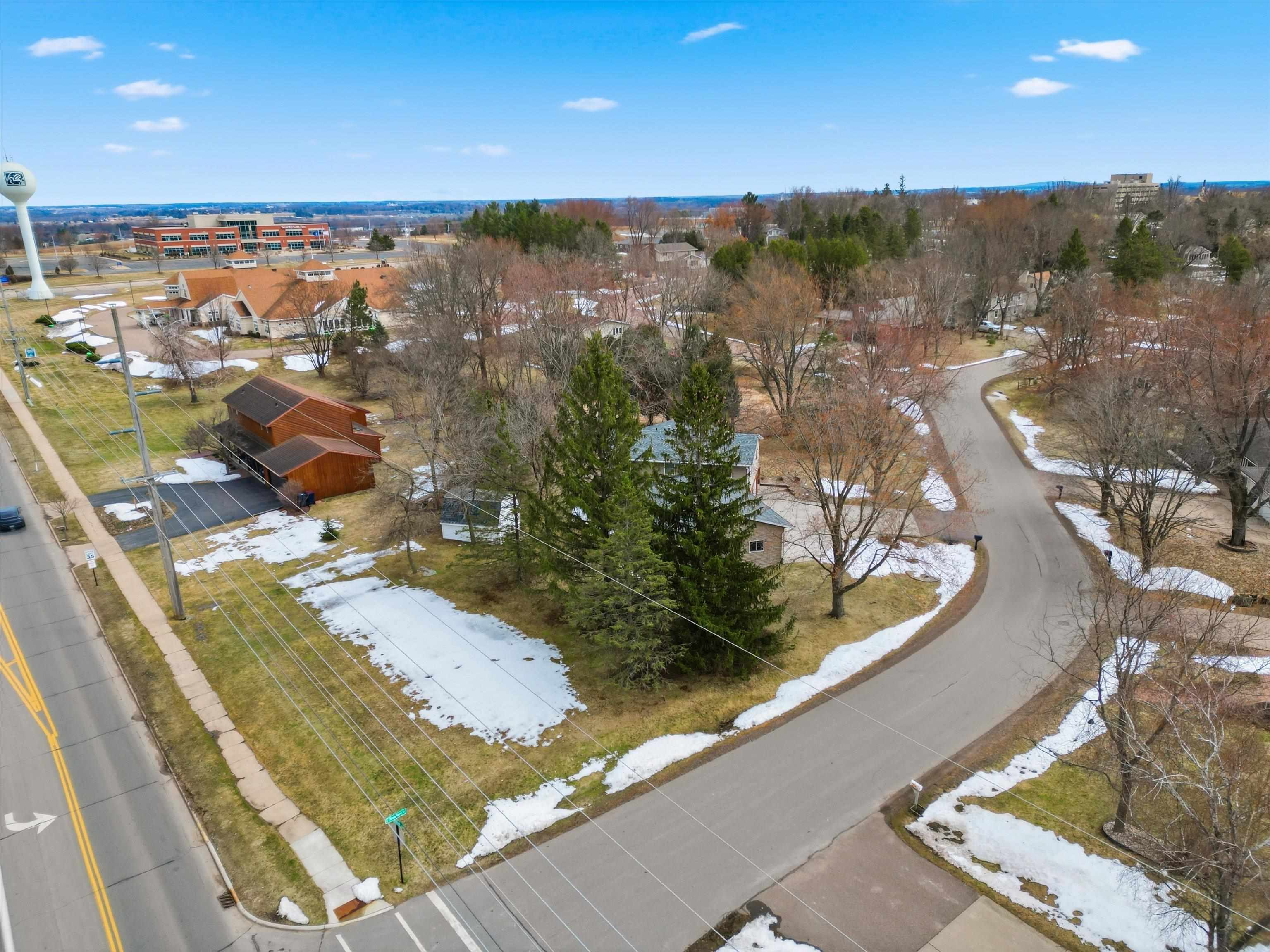 1611 N BROADWAY AVENUE, Marshfield, Wisconsin 54449, 4 Bedrooms Bedrooms, ,2 BathroomsBathrooms,Residential,For Sale,1611 N BROADWAY AVENUE,22601246