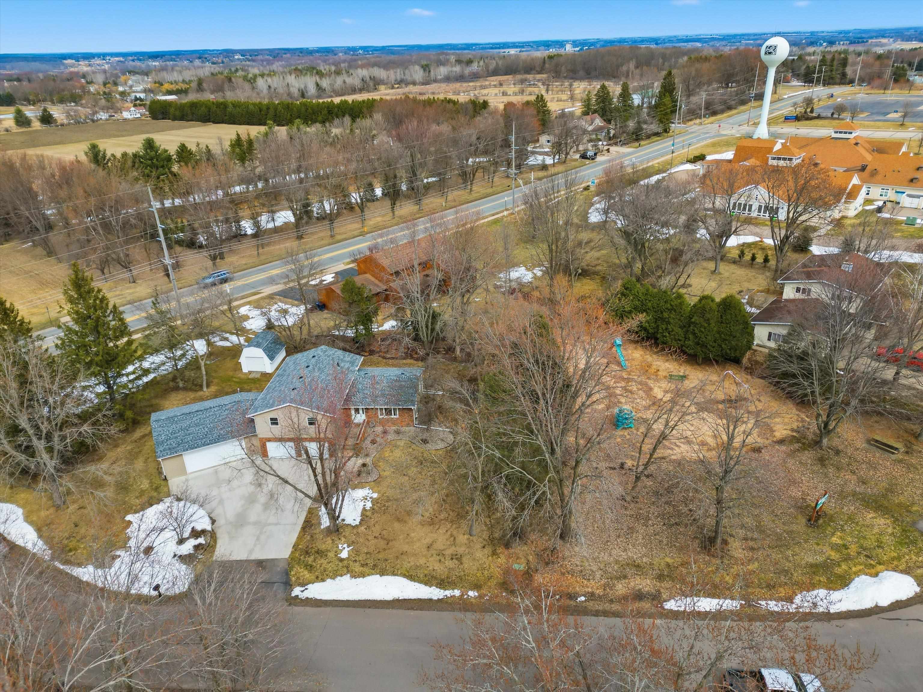 1611 N BROADWAY AVENUE, Marshfield, Wisconsin 54449, 4 Bedrooms Bedrooms, ,2 BathroomsBathrooms,Residential,For Sale,1611 N BROADWAY AVENUE,22601246