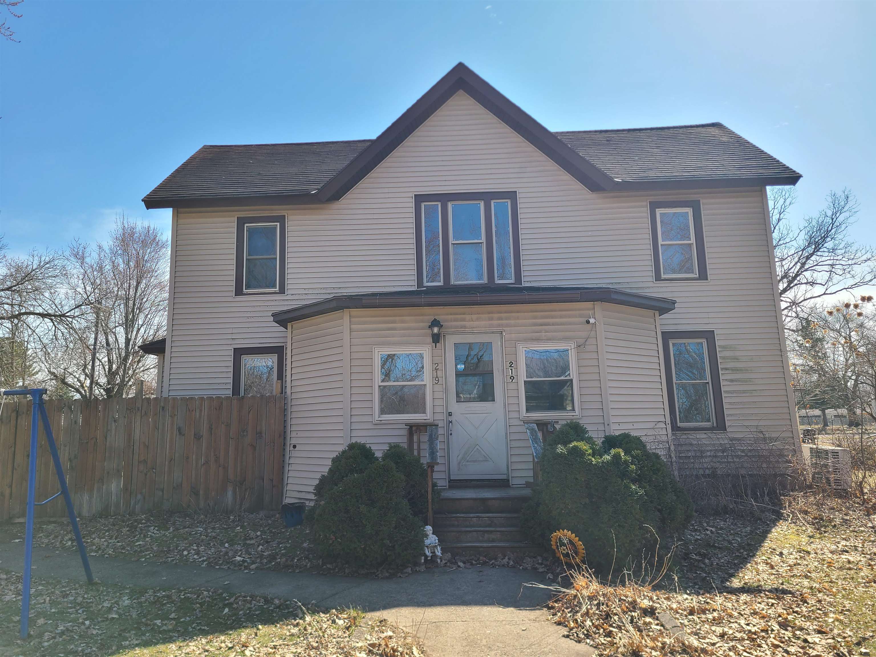 219 E LINCOLN STREET, Augusta, Wisconsin 54722, 4 Bedrooms Bedrooms, ,2 BathroomsBathrooms,Residential,For Sale,219 E LINCOLN STREET,22601247