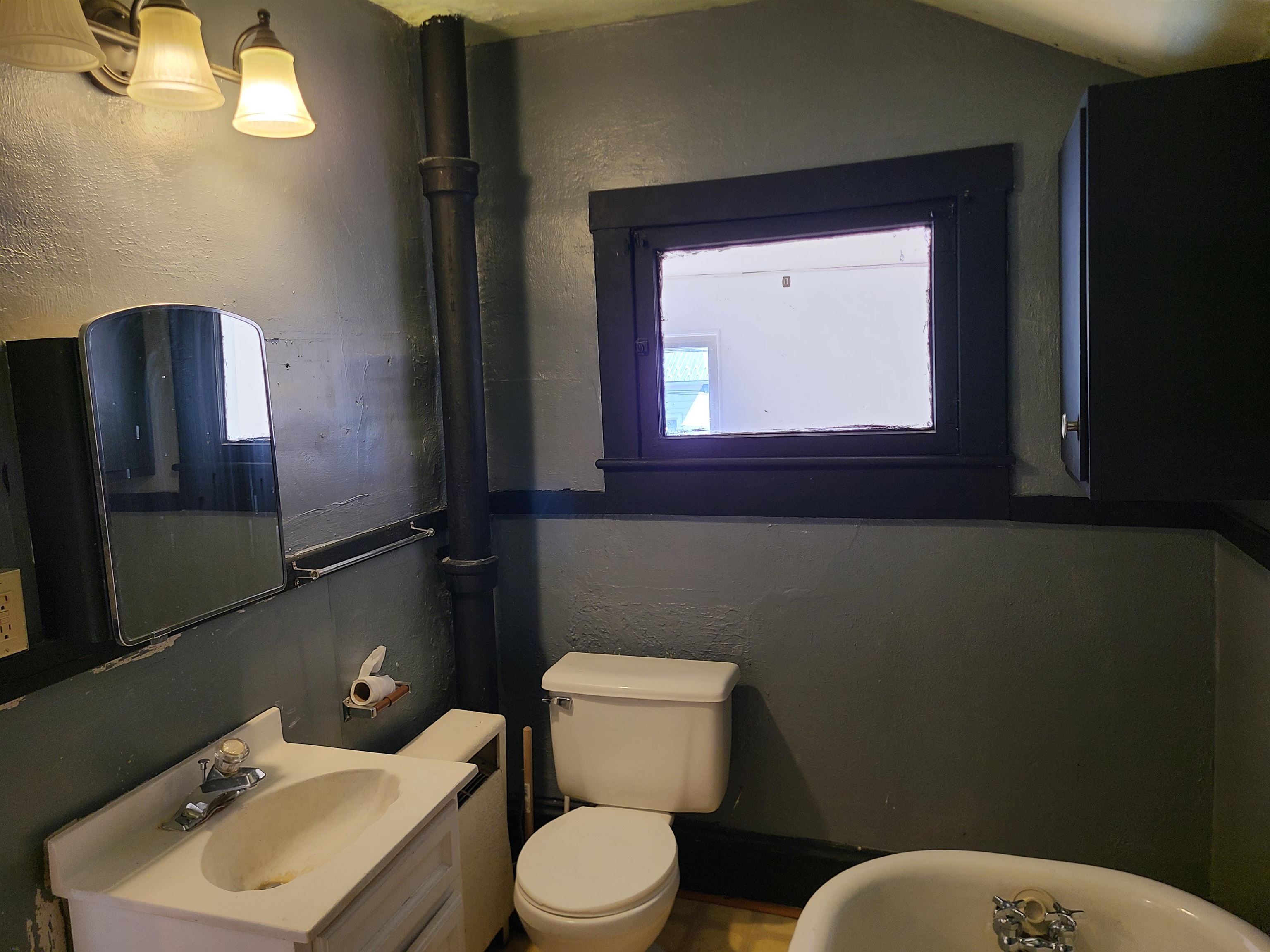 219 E LINCOLN STREET, Augusta, Wisconsin 54722, 4 Bedrooms Bedrooms, ,2 BathroomsBathrooms,Residential,For Sale,219 E LINCOLN STREET,22601247