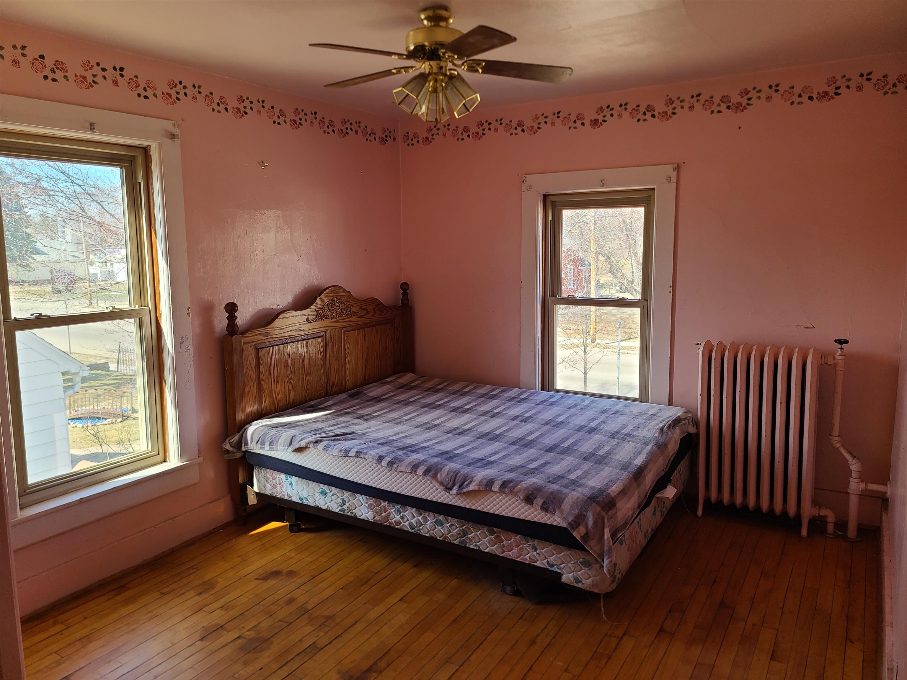 219 E LINCOLN STREET, Augusta, Wisconsin 54722, 4 Bedrooms Bedrooms, ,2 BathroomsBathrooms,Residential,For Sale,219 E LINCOLN STREET,22601247