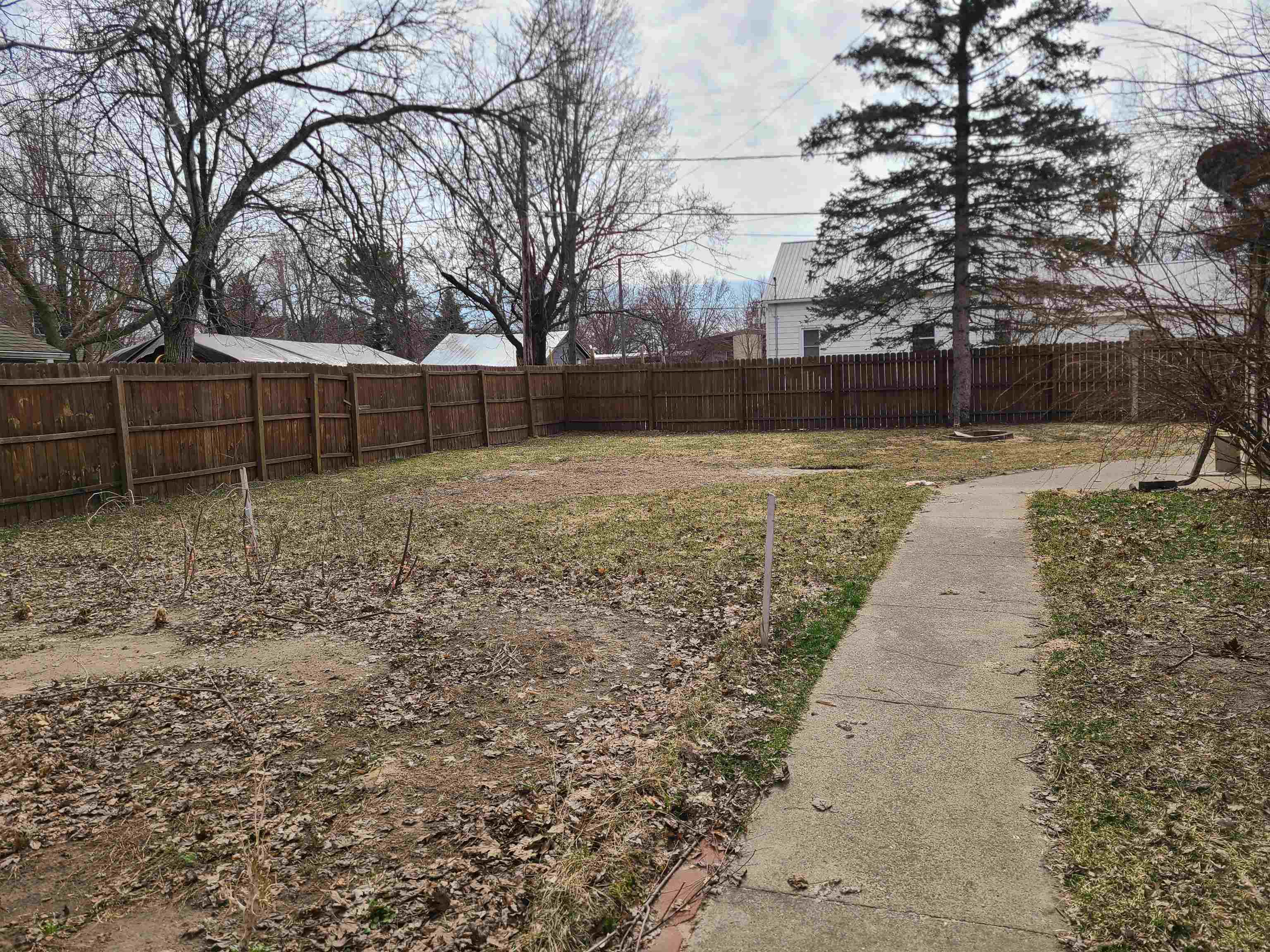 219 E LINCOLN STREET, Augusta, Wisconsin 54722, 4 Bedrooms Bedrooms, ,2 BathroomsBathrooms,Residential,For Sale,219 E LINCOLN STREET,22601247