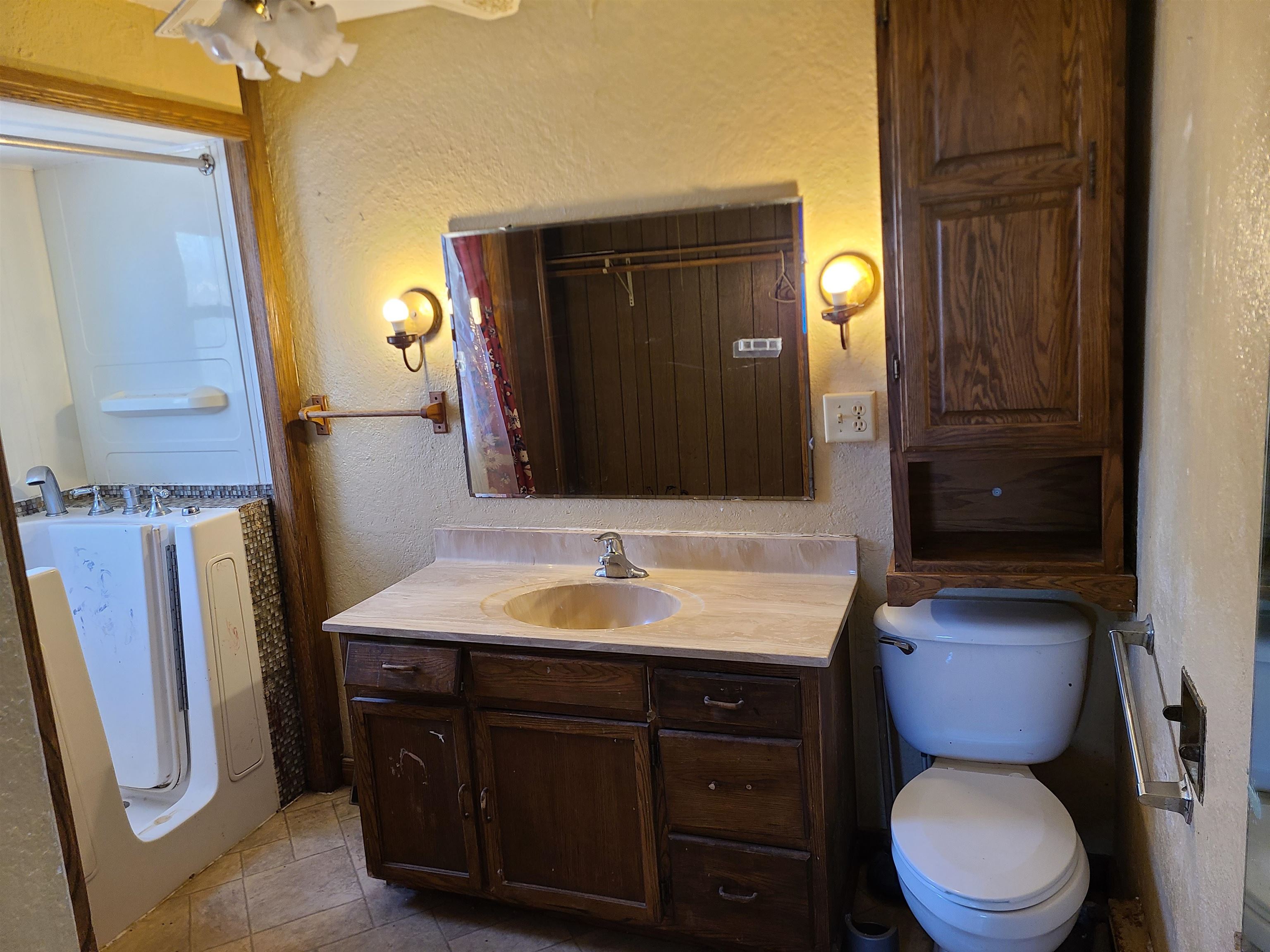 219 E LINCOLN STREET, Augusta, Wisconsin 54722, 4 Bedrooms Bedrooms, ,2 BathroomsBathrooms,Residential,For Sale,219 E LINCOLN STREET,22601247