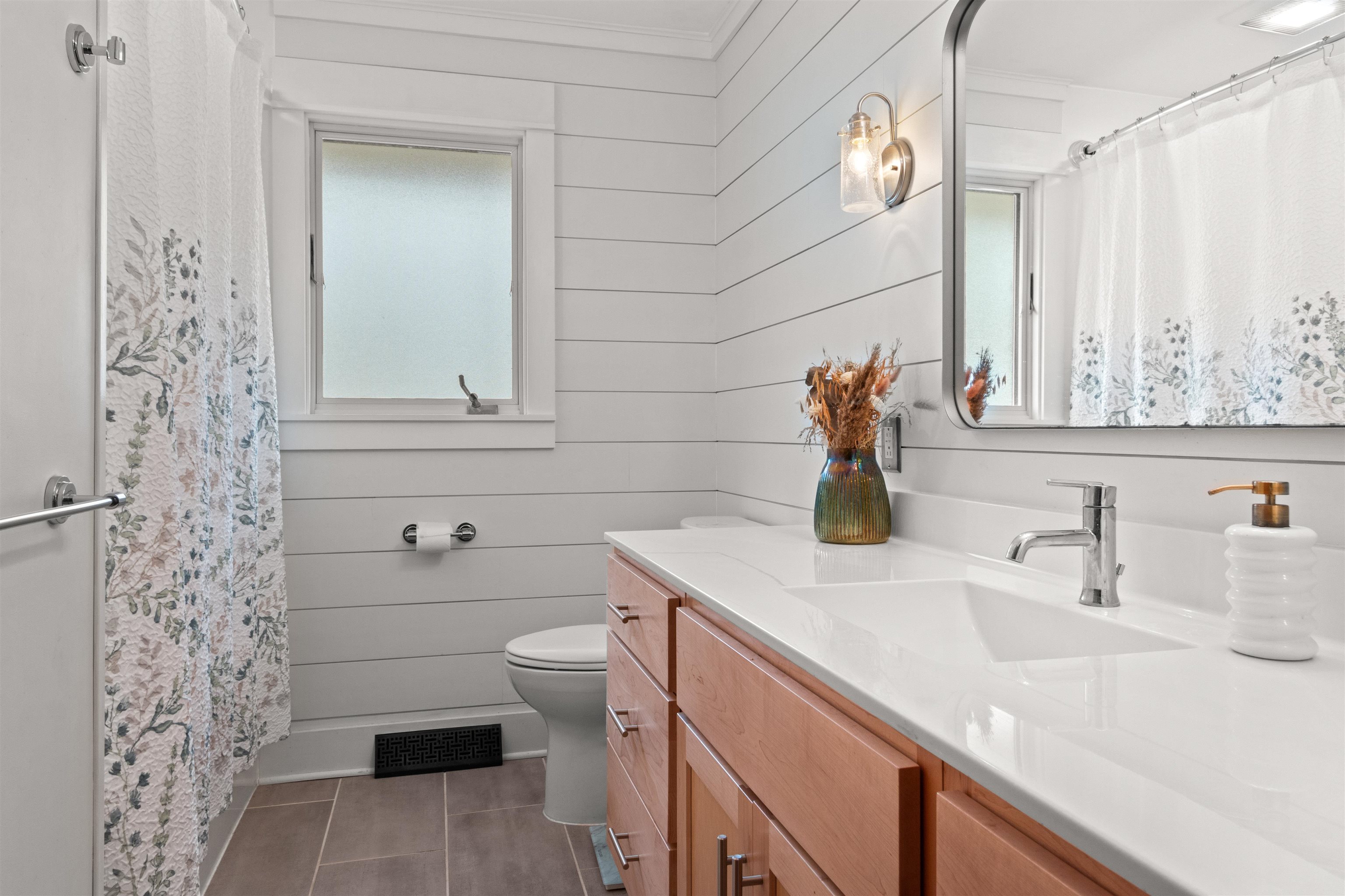 516 SIXTH AVENUE, Stevens Point, Wisconsin 54481, 3 Bedrooms Bedrooms, ,1 BathroomBathrooms,Residential,For Sale,516 SIXTH AVENUE,22601252