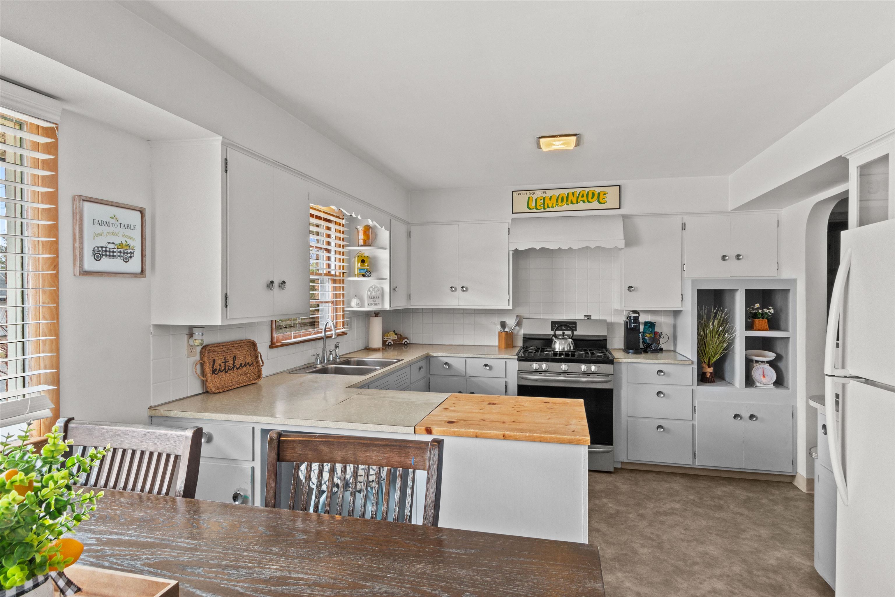 516 SIXTH AVENUE, Stevens Point, Wisconsin 54481, 3 Bedrooms Bedrooms, ,1 BathroomBathrooms,Residential,For Sale,516 SIXTH AVENUE,22601252