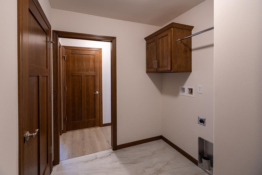 2200 S COTTONWOOD AVENUE, Marshfield, Wisconsin 54449, 3 Bedrooms Bedrooms, ,2 BathroomsBathrooms,Residential,For Sale,2200 S COTTONWOOD AVENUE,22601255