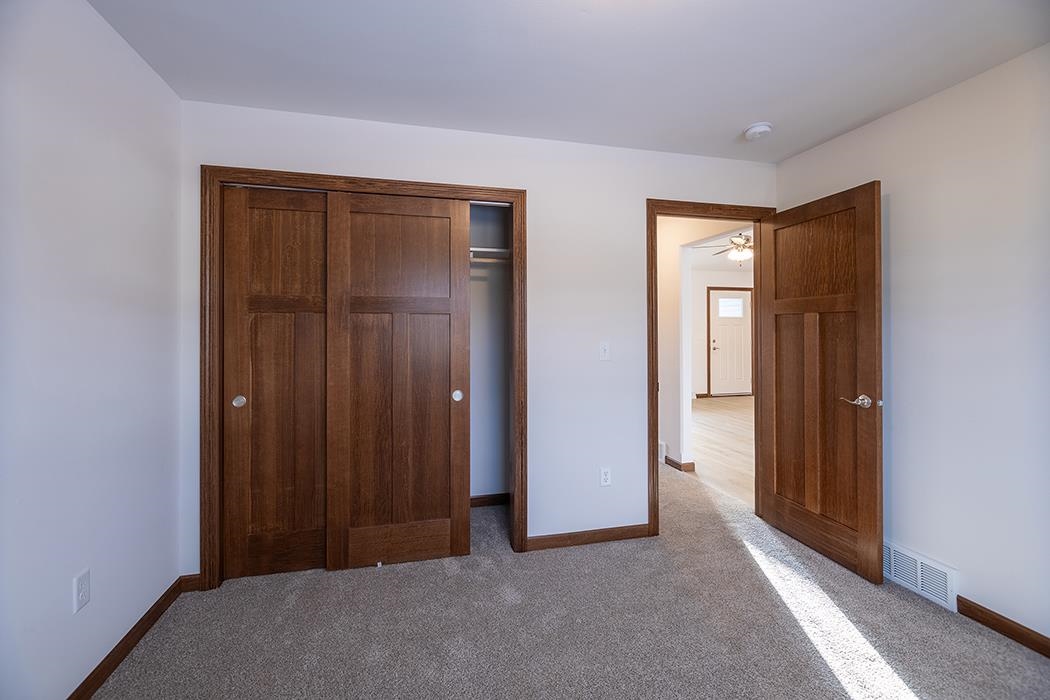 2200 S COTTONWOOD AVENUE, Marshfield, Wisconsin 54449, 3 Bedrooms Bedrooms, ,2 BathroomsBathrooms,Residential,For Sale,2200 S COTTONWOOD AVENUE,22601255