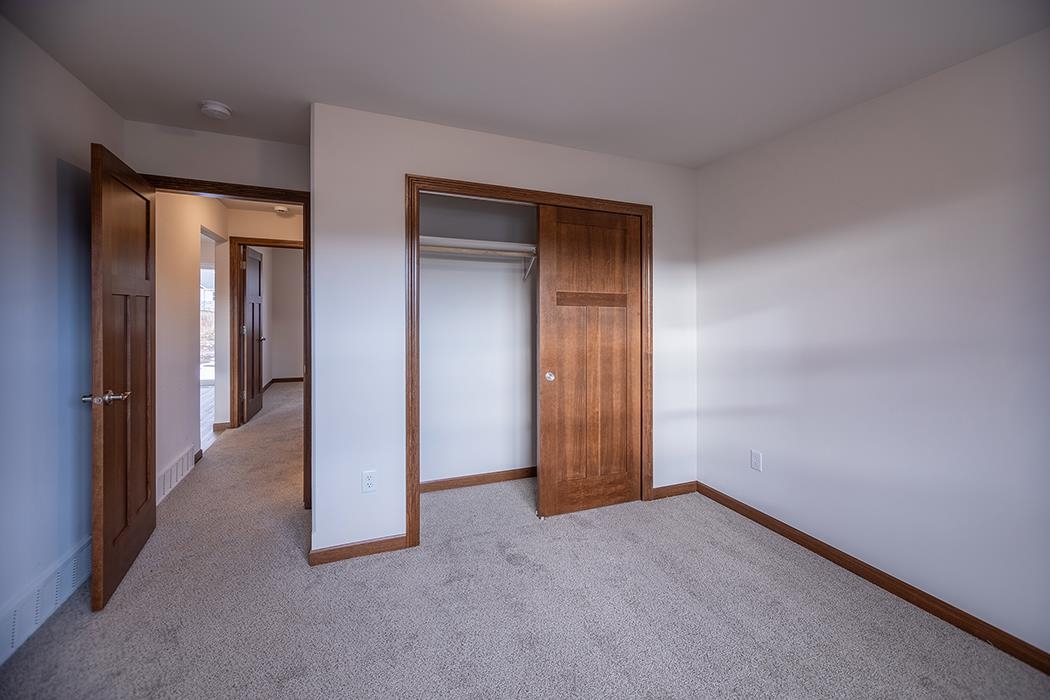 2200 S COTTONWOOD AVENUE, Marshfield, Wisconsin 54449, 3 Bedrooms Bedrooms, ,2 BathroomsBathrooms,Residential,For Sale,2200 S COTTONWOOD AVENUE,22601255