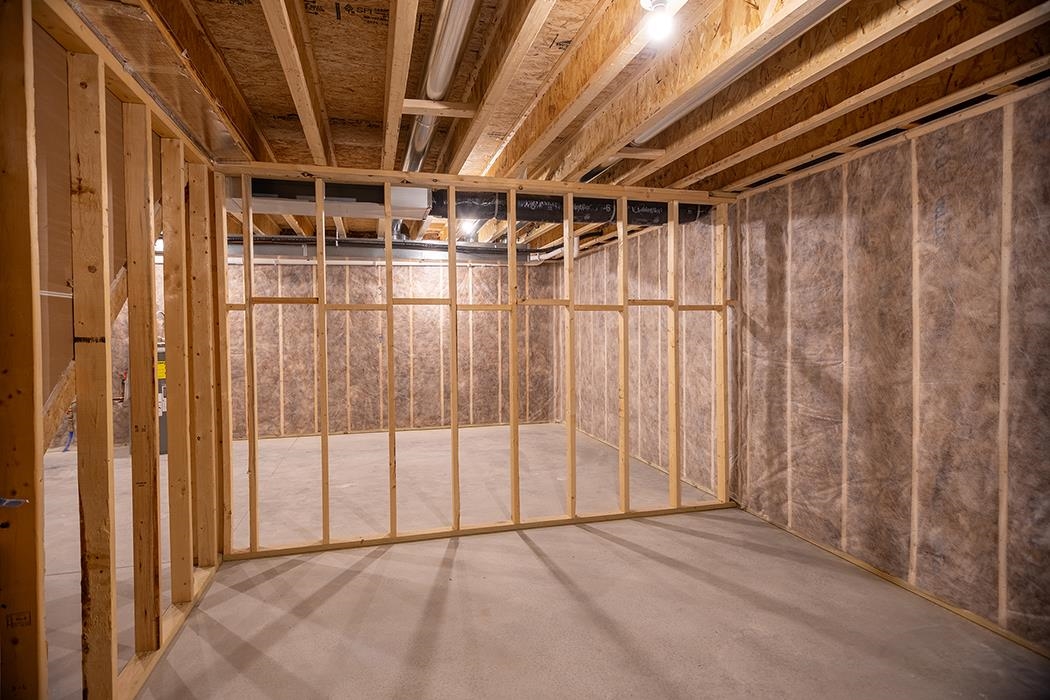 2200 S COTTONWOOD AVENUE, Marshfield, Wisconsin 54449, 3 Bedrooms Bedrooms, ,2 BathroomsBathrooms,Residential,For Sale,2200 S COTTONWOOD AVENUE,22601255