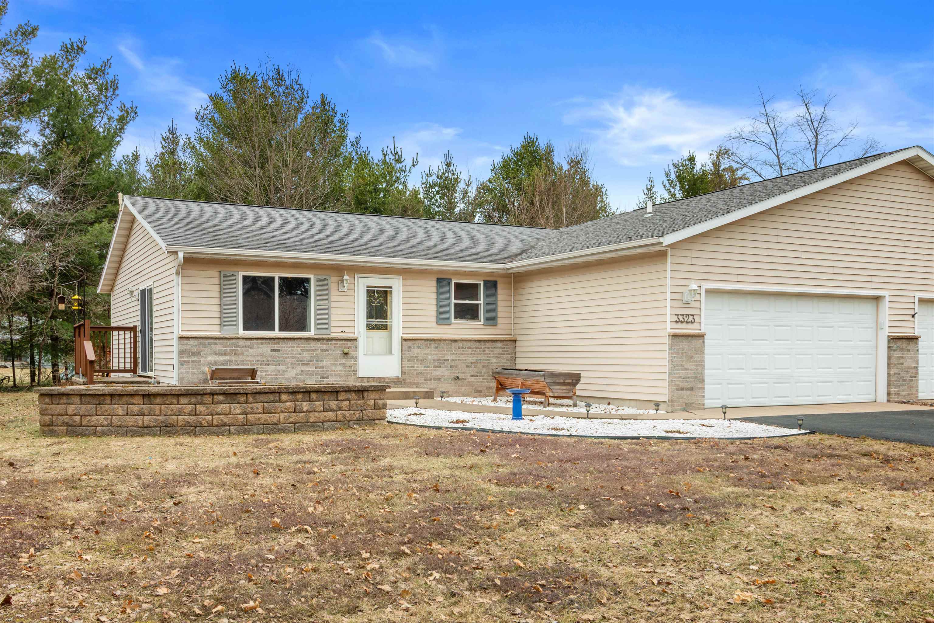 3323 ROSEWOOD DRIVE, Plover, Wisconsin 54467, 3 Bedrooms Bedrooms, ,2 BathroomsBathrooms,Residential,For Sale,3323 ROSEWOOD DRIVE,22601260