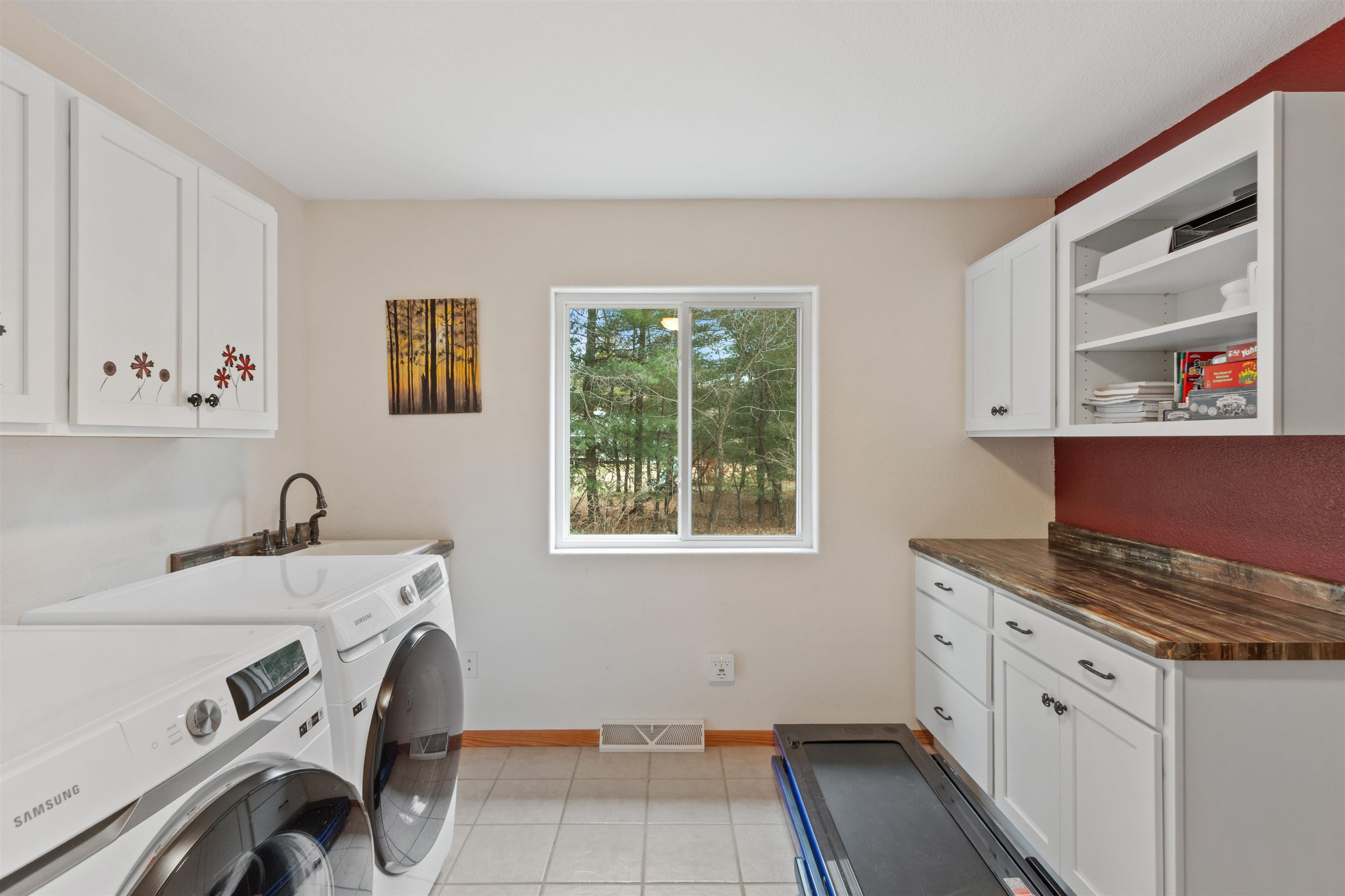 3323 ROSEWOOD DRIVE, Plover, Wisconsin 54467, 3 Bedrooms Bedrooms, ,2 BathroomsBathrooms,Residential,For Sale,3323 ROSEWOOD DRIVE,22601260