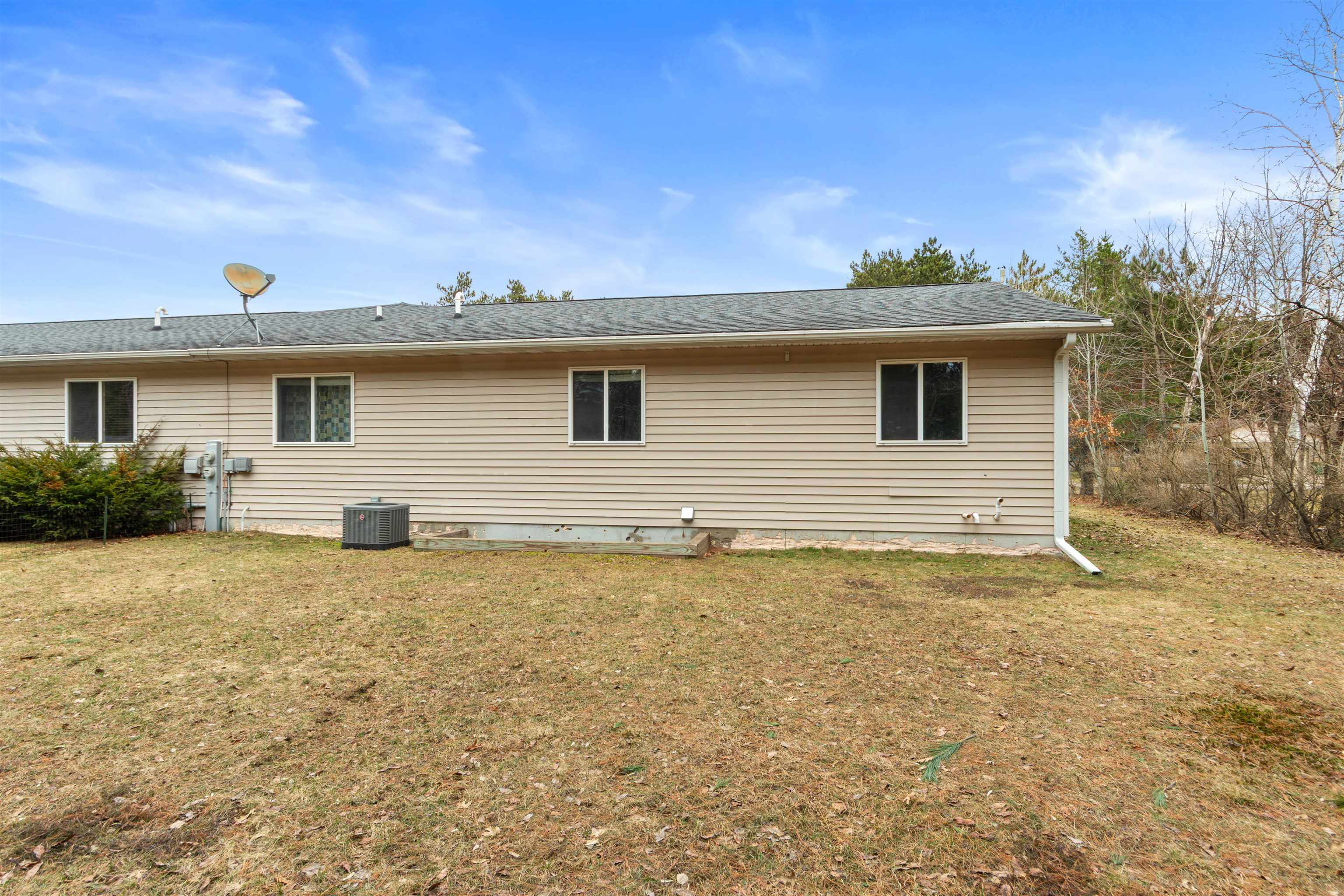 3323 ROSEWOOD DRIVE, Plover, Wisconsin 54467, 3 Bedrooms Bedrooms, ,2 BathroomsBathrooms,Residential,For Sale,3323 ROSEWOOD DRIVE,22601260