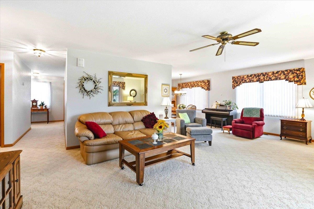 4641 RIDGEVIEW COURT, Wisconsin Rapids, Wisconsin 54494, 2 Bedrooms Bedrooms, ,3 BathroomsBathrooms,Residential,For Sale,4641 RIDGEVIEW COURT,22601263