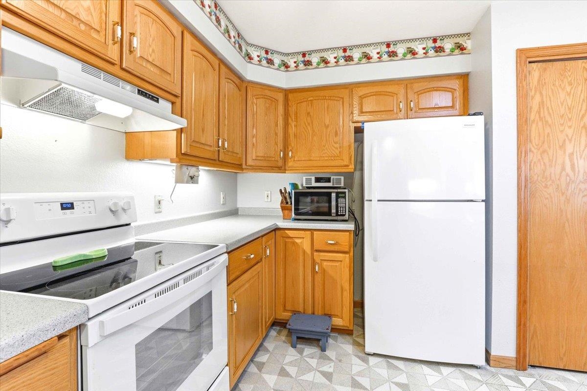 4641 RIDGEVIEW COURT, Wisconsin Rapids, Wisconsin 54494, 2 Bedrooms Bedrooms, ,3 BathroomsBathrooms,Residential,For Sale,4641 RIDGEVIEW COURT,22601263