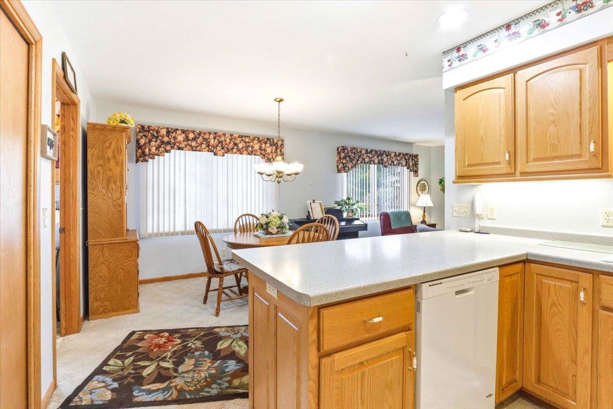 4641 RIDGEVIEW COURT, Wisconsin Rapids, Wisconsin 54494, 2 Bedrooms Bedrooms, ,3 BathroomsBathrooms,Residential,For Sale,4641 RIDGEVIEW COURT,22601263