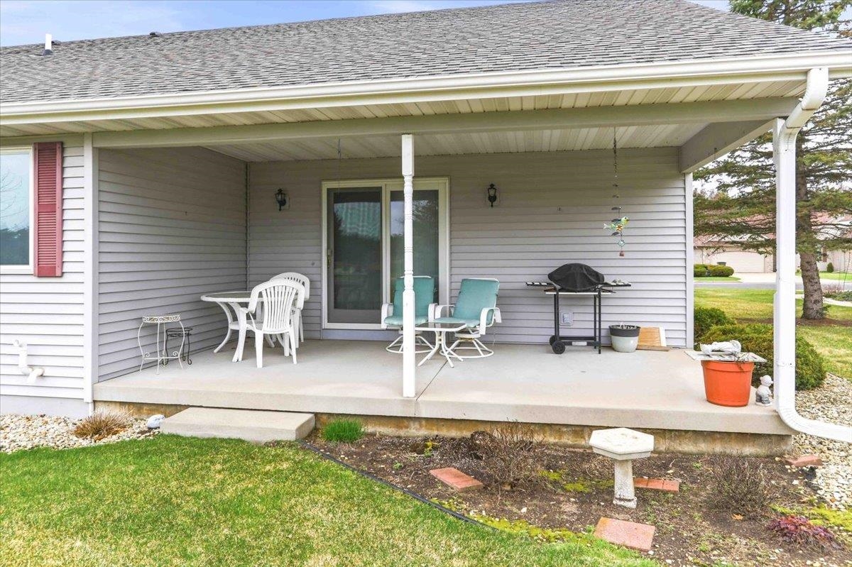 4641 RIDGEVIEW COURT, Wisconsin Rapids, Wisconsin 54494, 2 Bedrooms Bedrooms, ,3 BathroomsBathrooms,Residential,For Sale,4641 RIDGEVIEW COURT,22601263