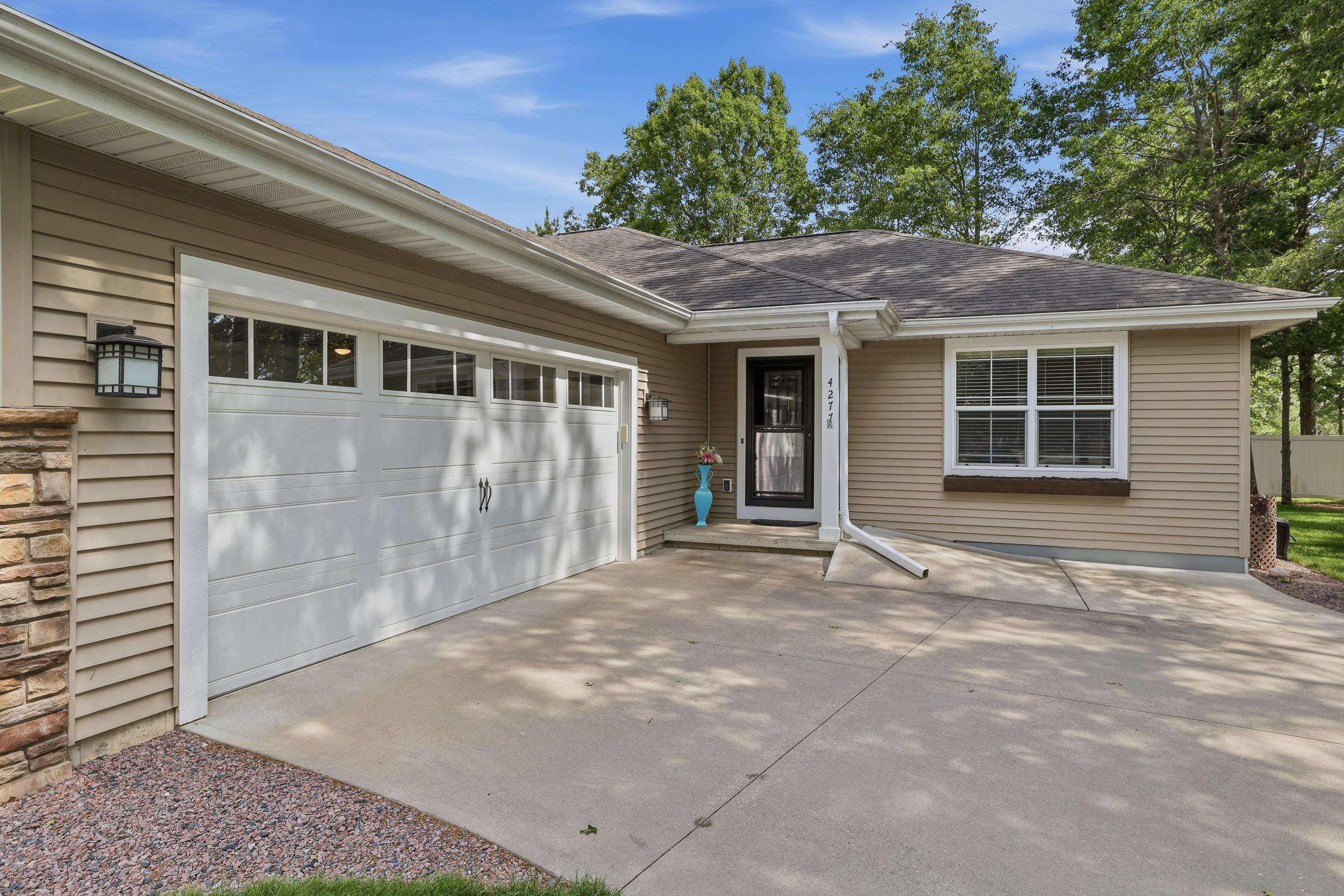 4277 WINDSONG PLACE, Plover, Wisconsin 54467, 3 Bedrooms Bedrooms, ,2 BathroomsBathrooms,Residential,For Sale,4277 WINDSONG PLACE,22601269