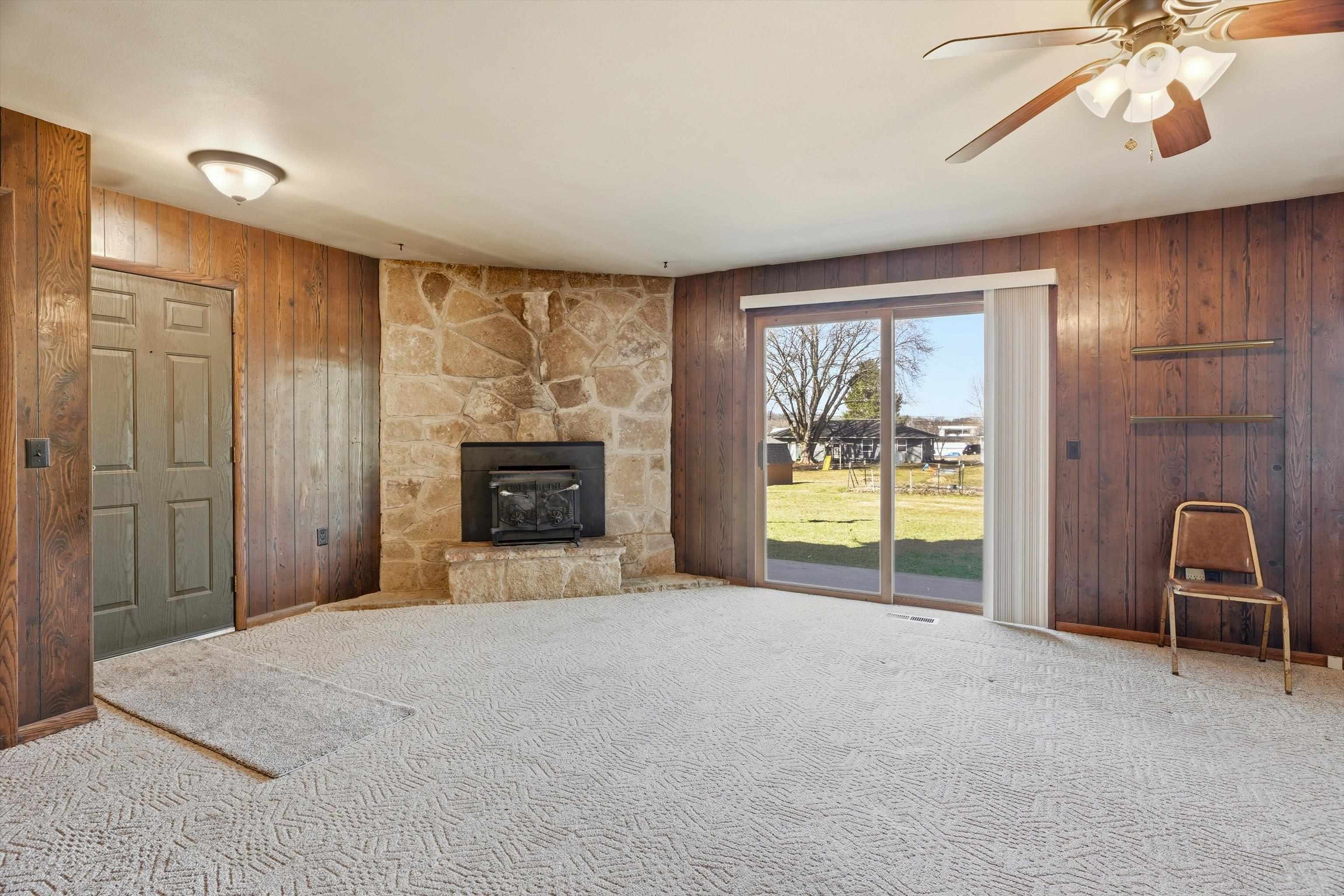 1906 S CEDAR AVENUE, Marshfield, Wisconsin 54449, 4 Bedrooms Bedrooms, ,2 BathroomsBathrooms,Residential,For Sale,1906 S CEDAR AVENUE,22601275