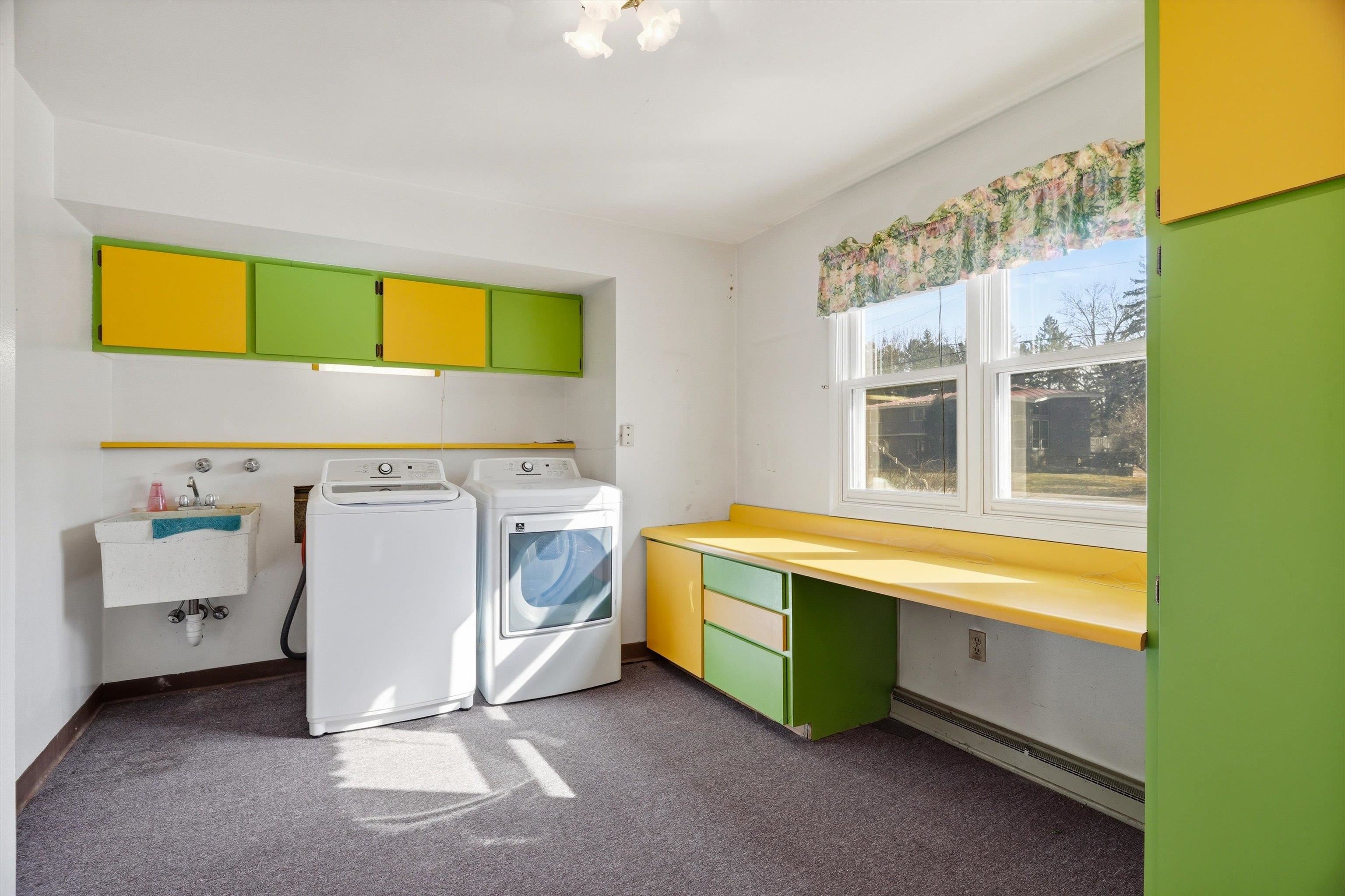 1906 S CEDAR AVENUE, Marshfield, Wisconsin 54449, 4 Bedrooms Bedrooms, ,2 BathroomsBathrooms,Residential,For Sale,1906 S CEDAR AVENUE,22601275