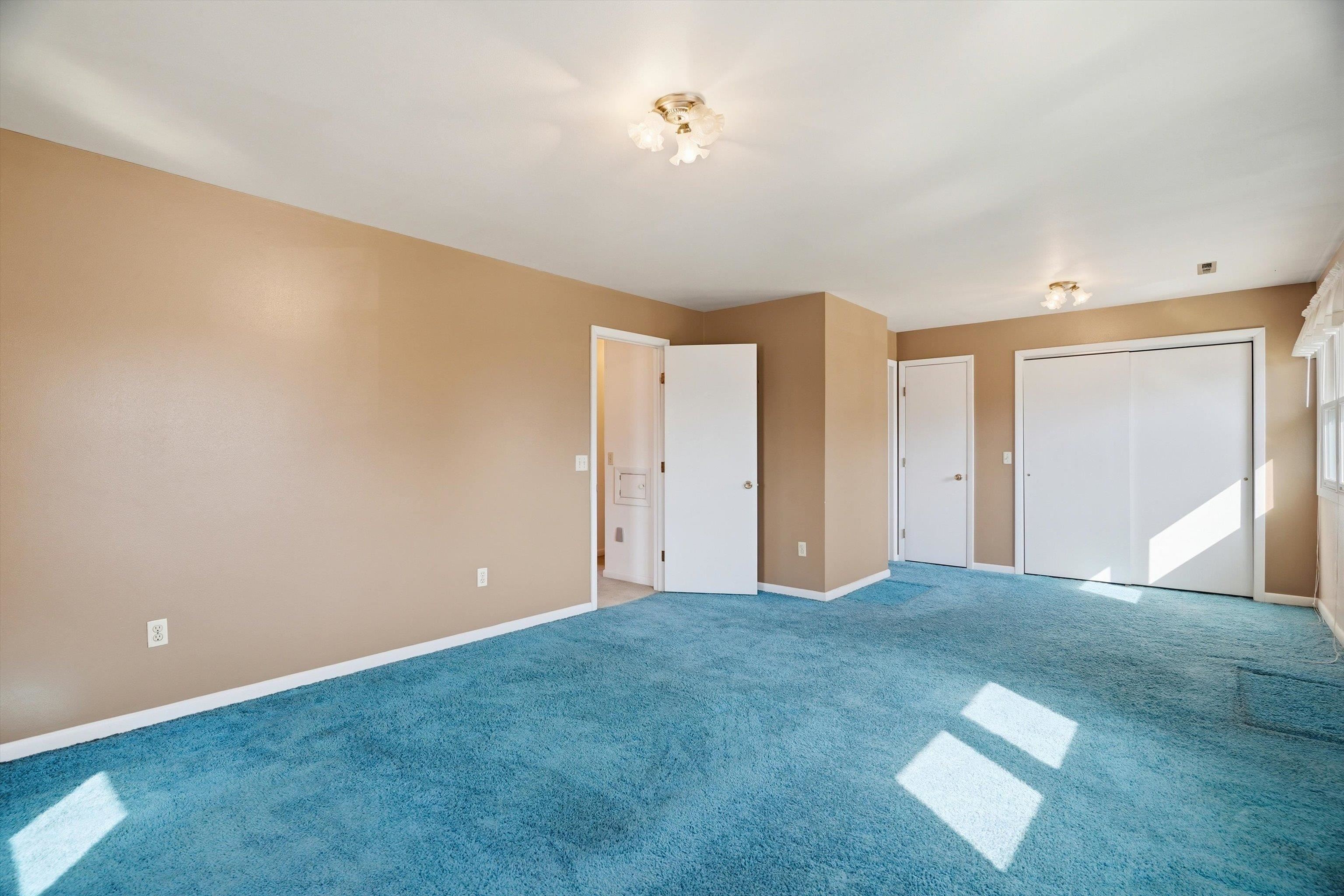 1906 S CEDAR AVENUE, Marshfield, Wisconsin 54449, 4 Bedrooms Bedrooms, ,2 BathroomsBathrooms,Residential,For Sale,1906 S CEDAR AVENUE,22601275