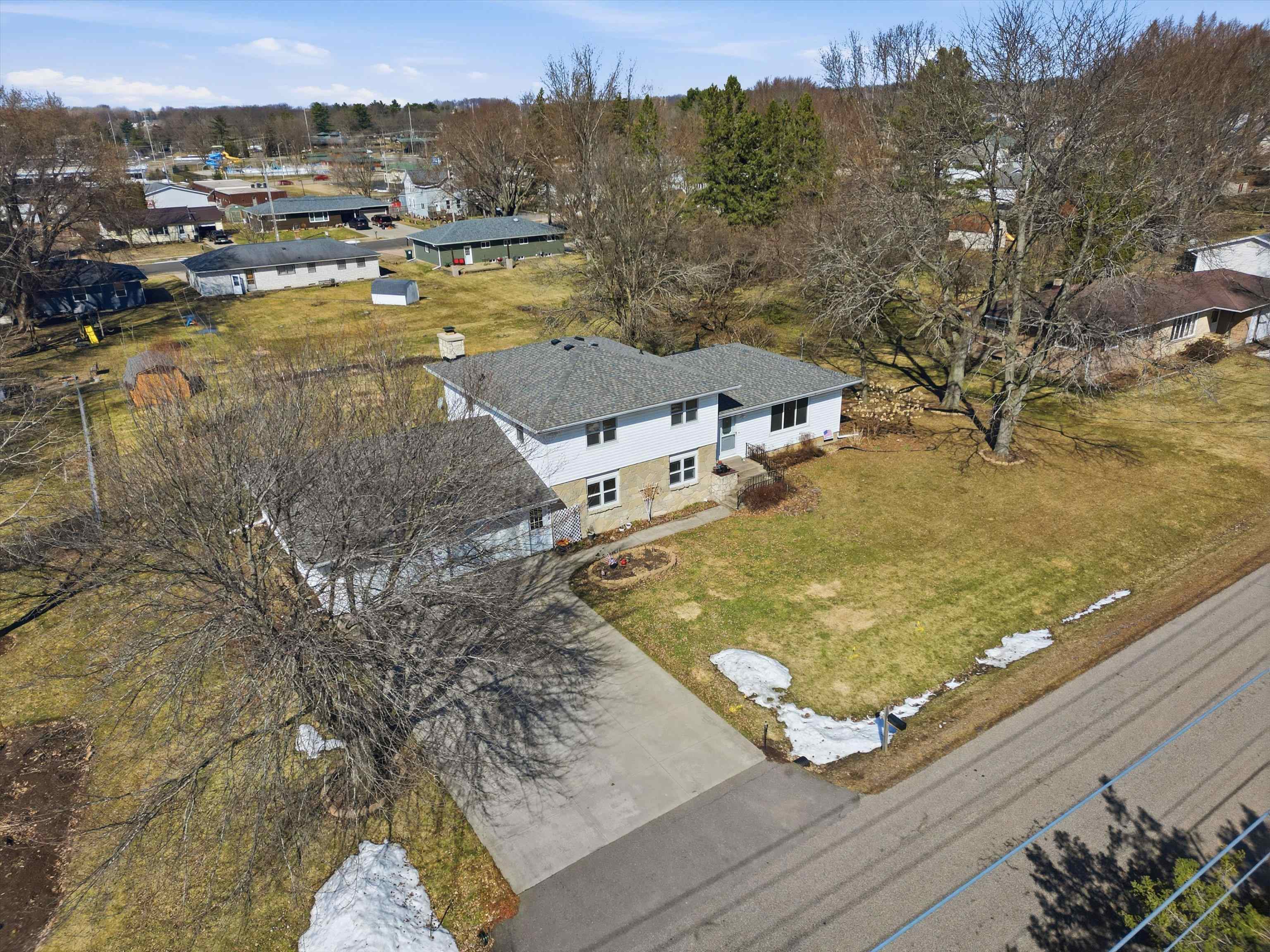 1906 S CEDAR AVENUE, Marshfield, Wisconsin 54449, 4 Bedrooms Bedrooms, ,2 BathroomsBathrooms,Residential,For Sale,1906 S CEDAR AVENUE,22601275