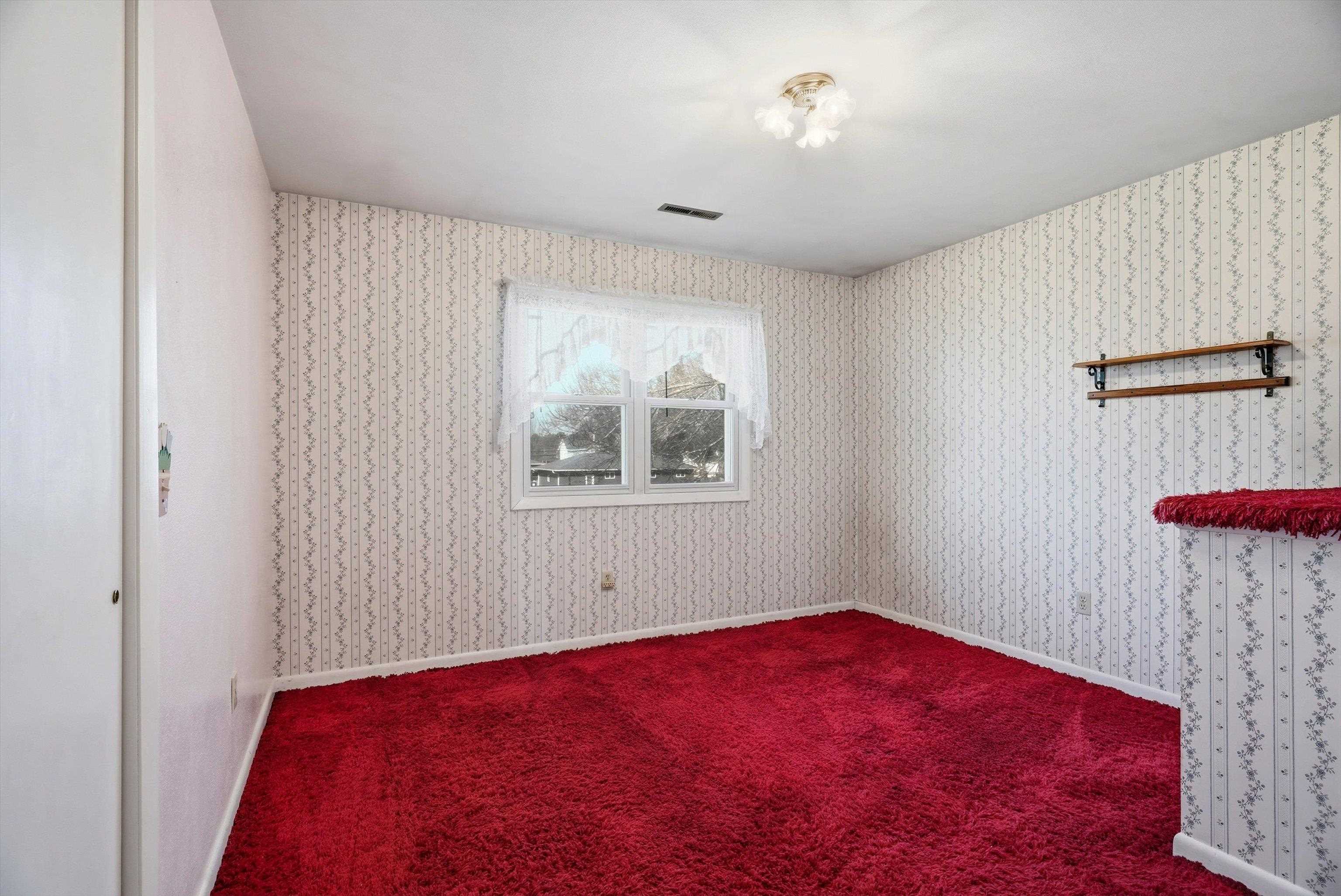 1906 S CEDAR AVENUE, Marshfield, Wisconsin 54449, 4 Bedrooms Bedrooms, ,2 BathroomsBathrooms,Residential,For Sale,1906 S CEDAR AVENUE,22601275