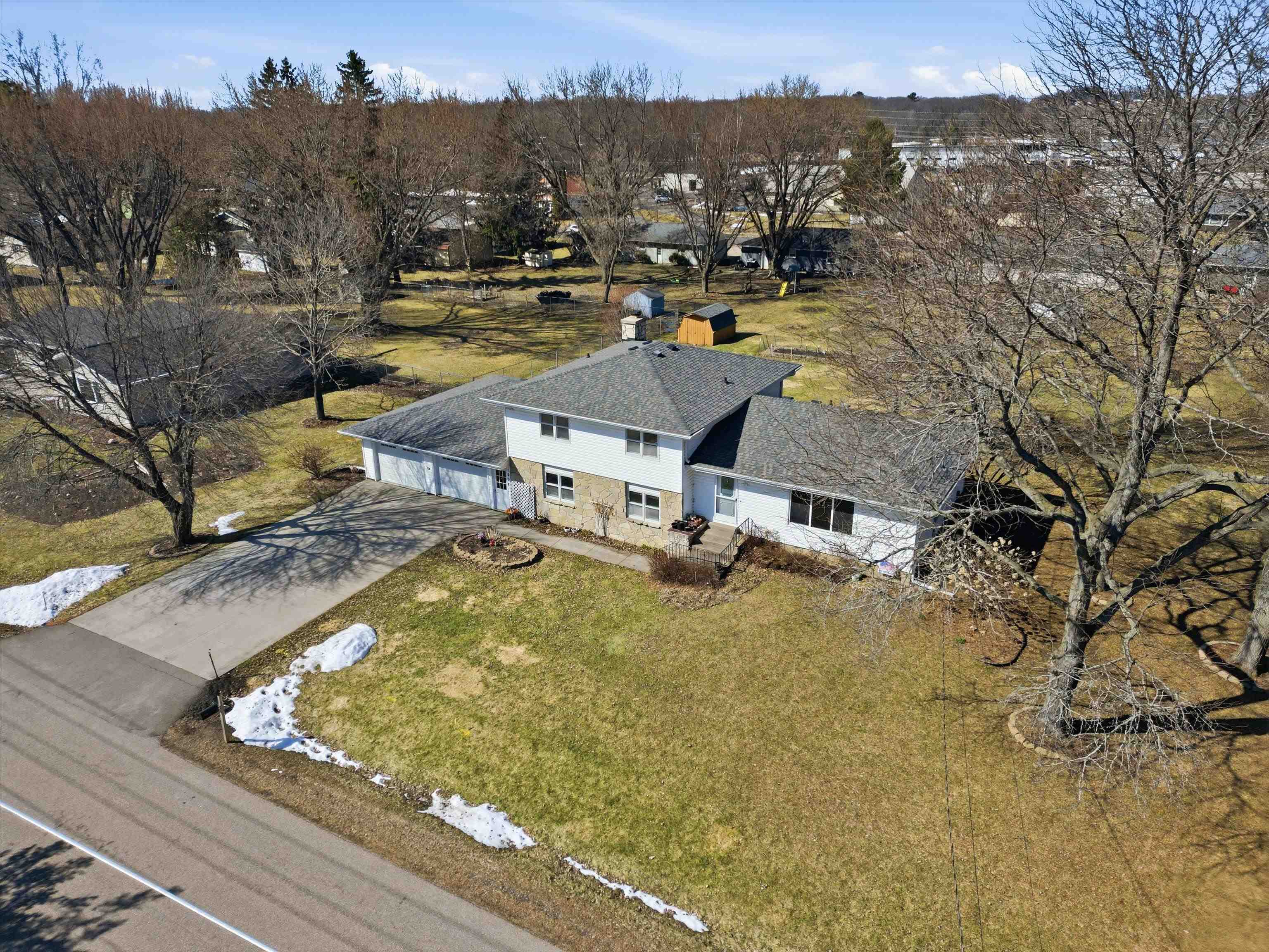 1906 S CEDAR AVENUE, Marshfield, Wisconsin 54449, 4 Bedrooms Bedrooms, ,2 BathroomsBathrooms,Residential,For Sale,1906 S CEDAR AVENUE,22601275