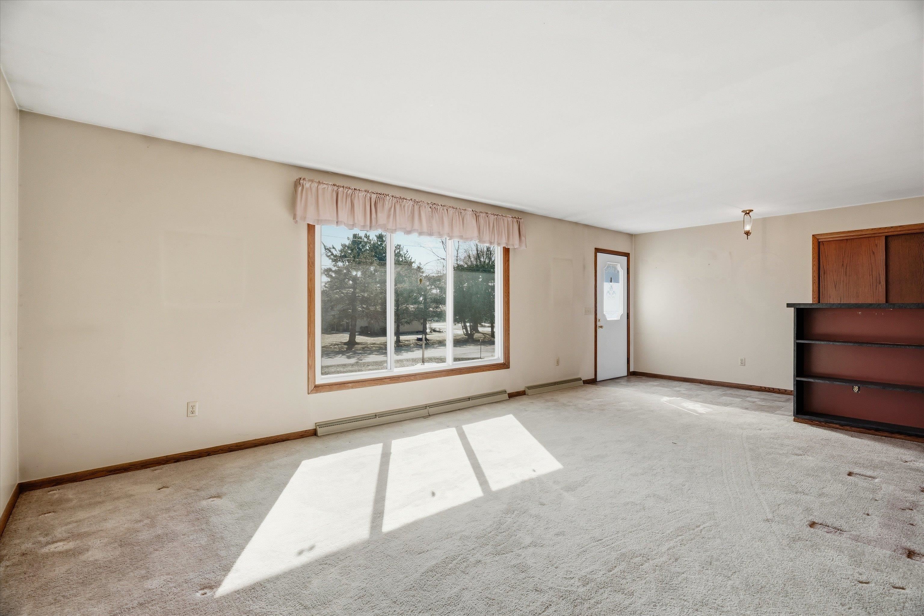 1906 S CEDAR AVENUE, Marshfield, Wisconsin 54449, 4 Bedrooms Bedrooms, ,2 BathroomsBathrooms,Residential,For Sale,1906 S CEDAR AVENUE,22601275