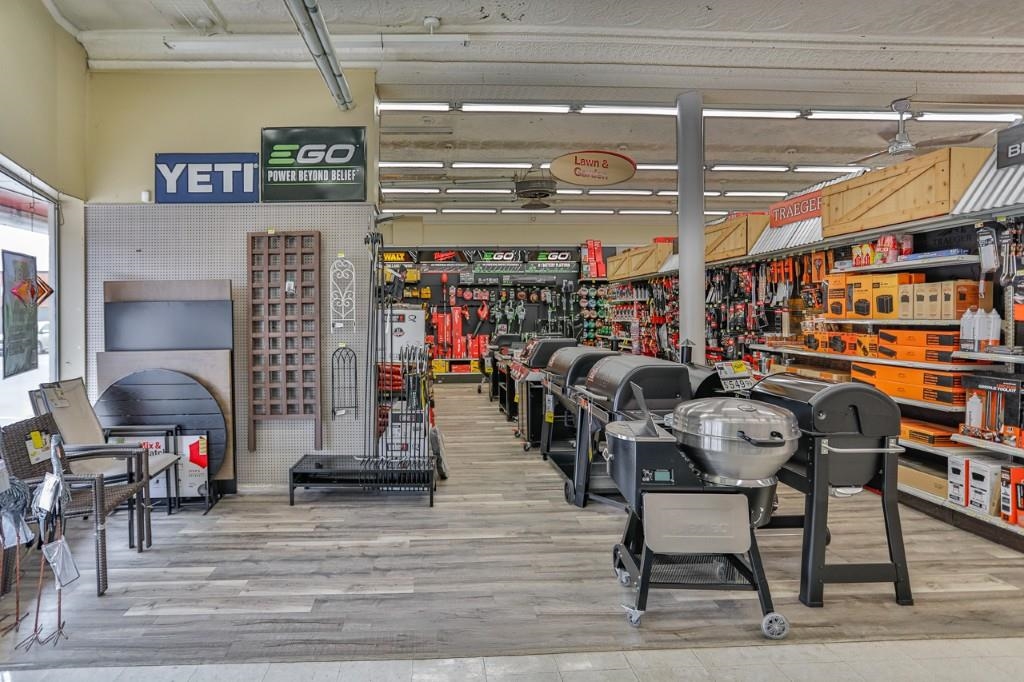 920-924 E MAIN STREET, Merrill, Wisconsin 54452, ,Commercial/industrial,For Sale,920-924 E MAIN STREET,22601277