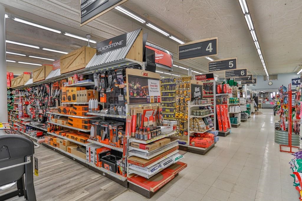 920-924 E MAIN STREET, Merrill, Wisconsin 54452, ,Commercial/industrial,For Sale,920-924 E MAIN STREET,22601277