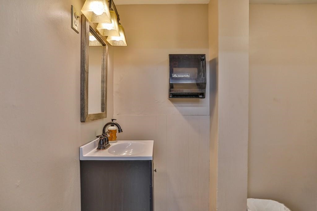 920-924 E MAIN STREET, Merrill, Wisconsin 54452, ,Commercial/industrial,For Sale,920-924 E MAIN STREET,22601277